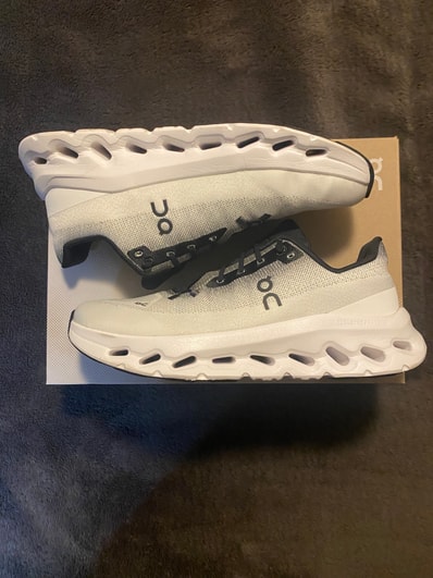 On Cloudtilt "Black/Ivory"