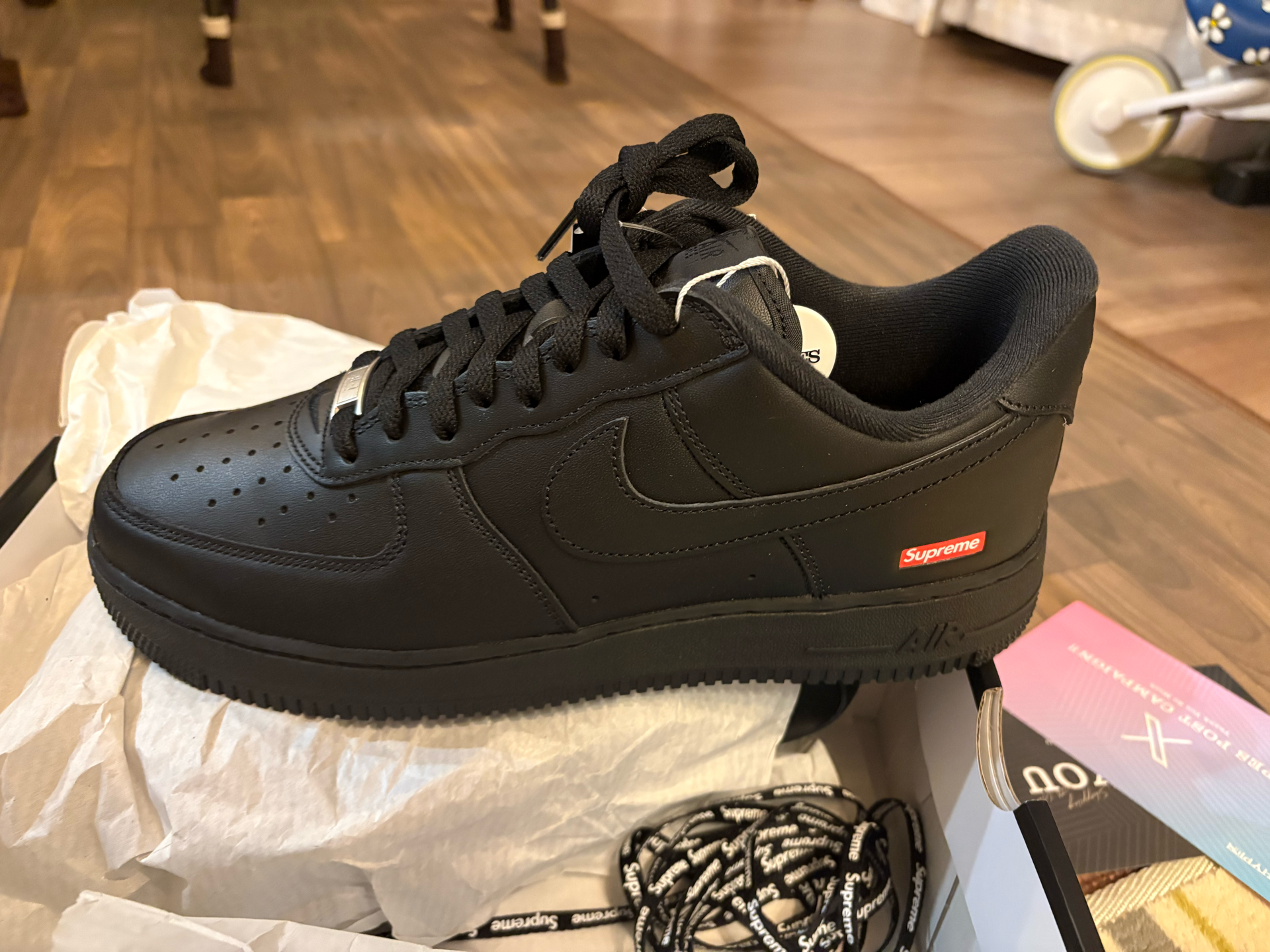 Supreme × Nike Air Force 1 Low "Black"