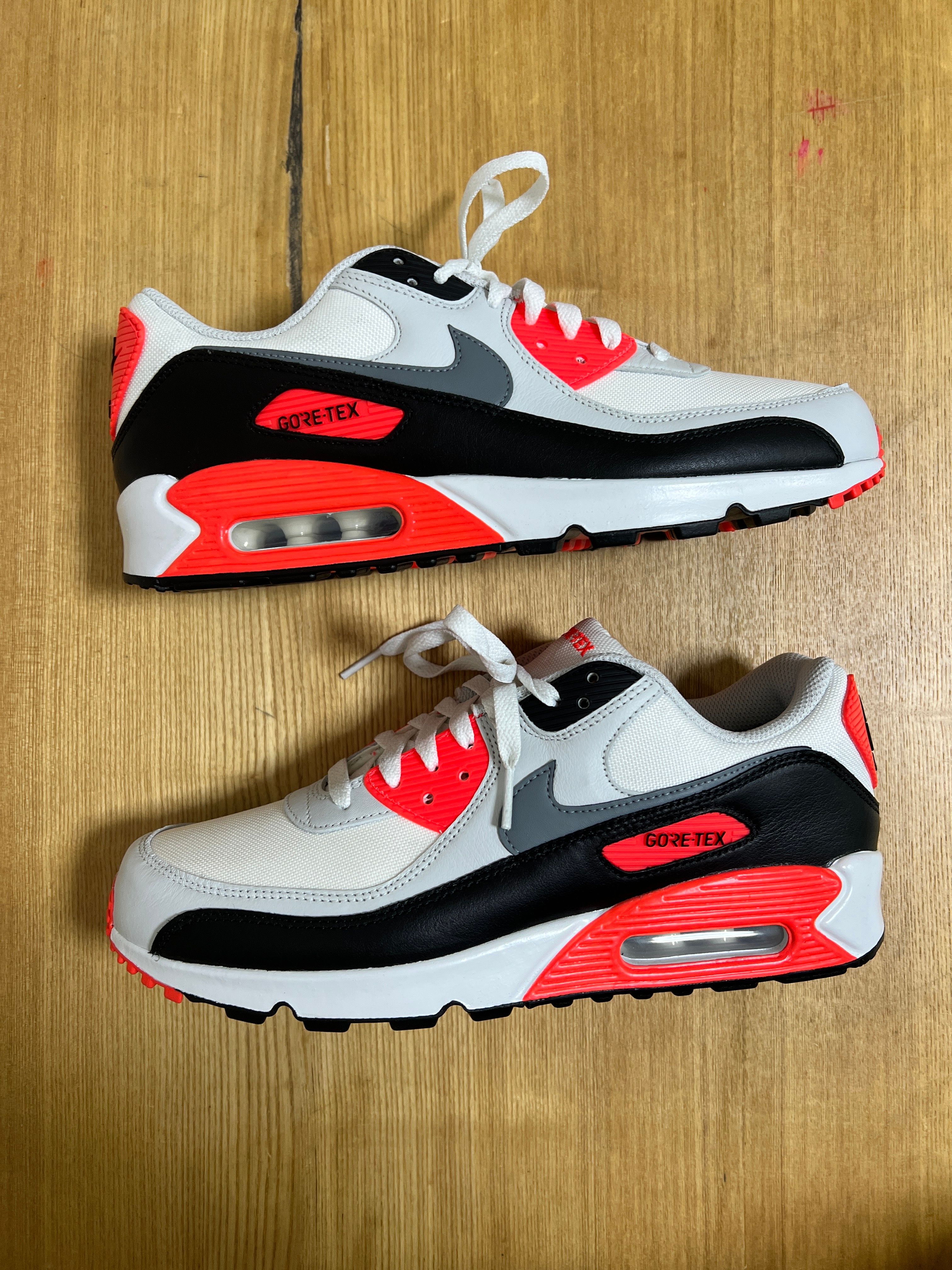 Nike Air Max 90 GORE-TEX "Bright Crimson"