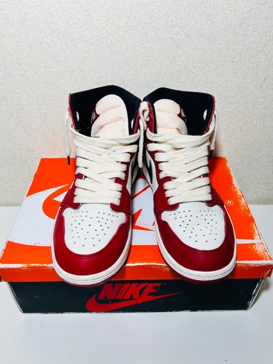 Nike Air Jordan 1 High OG "Lost & Found/Chicago"