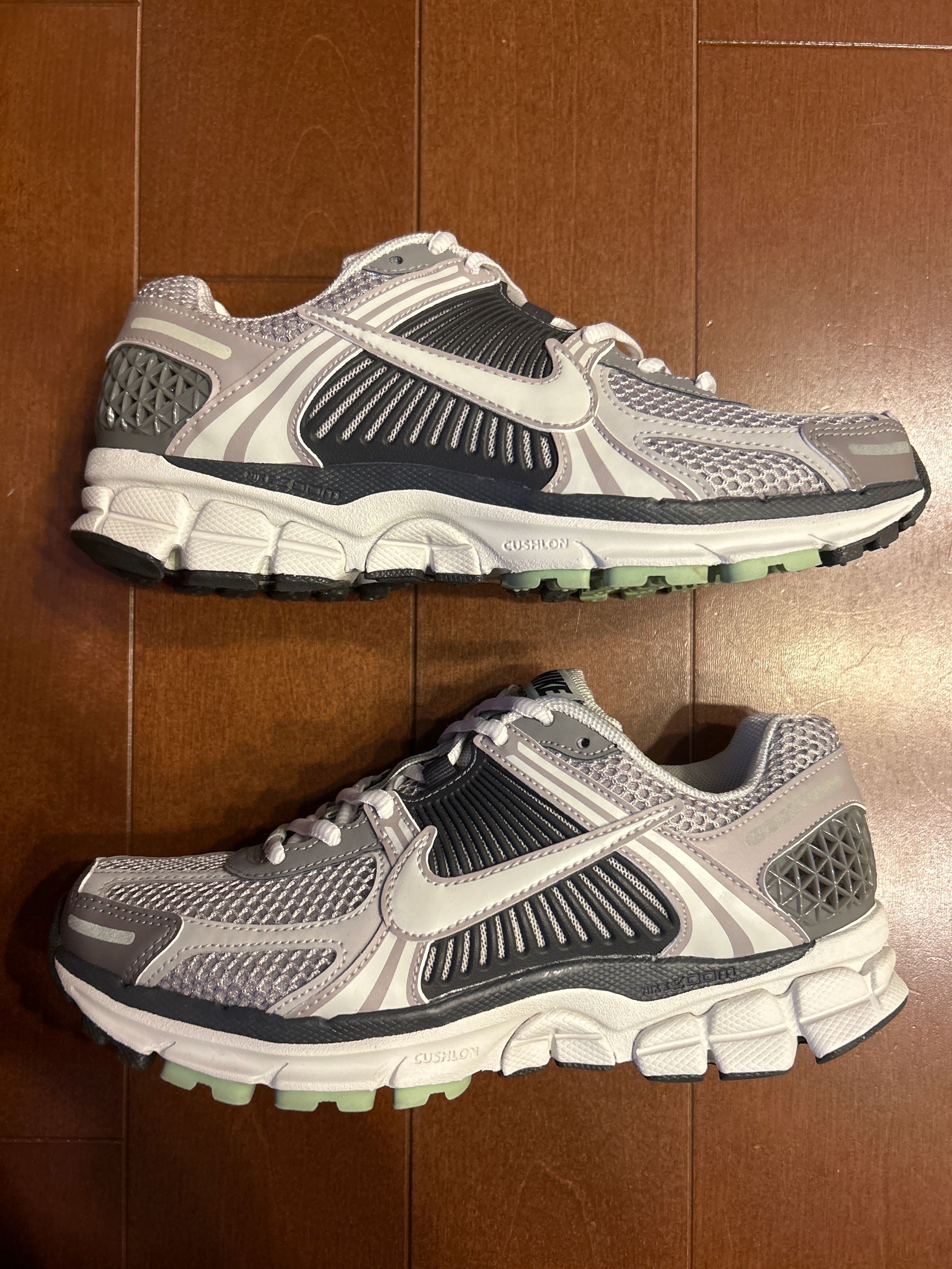 Nike Women's Zoom Vomero 5 "Cobblestone and Flat Pewter"