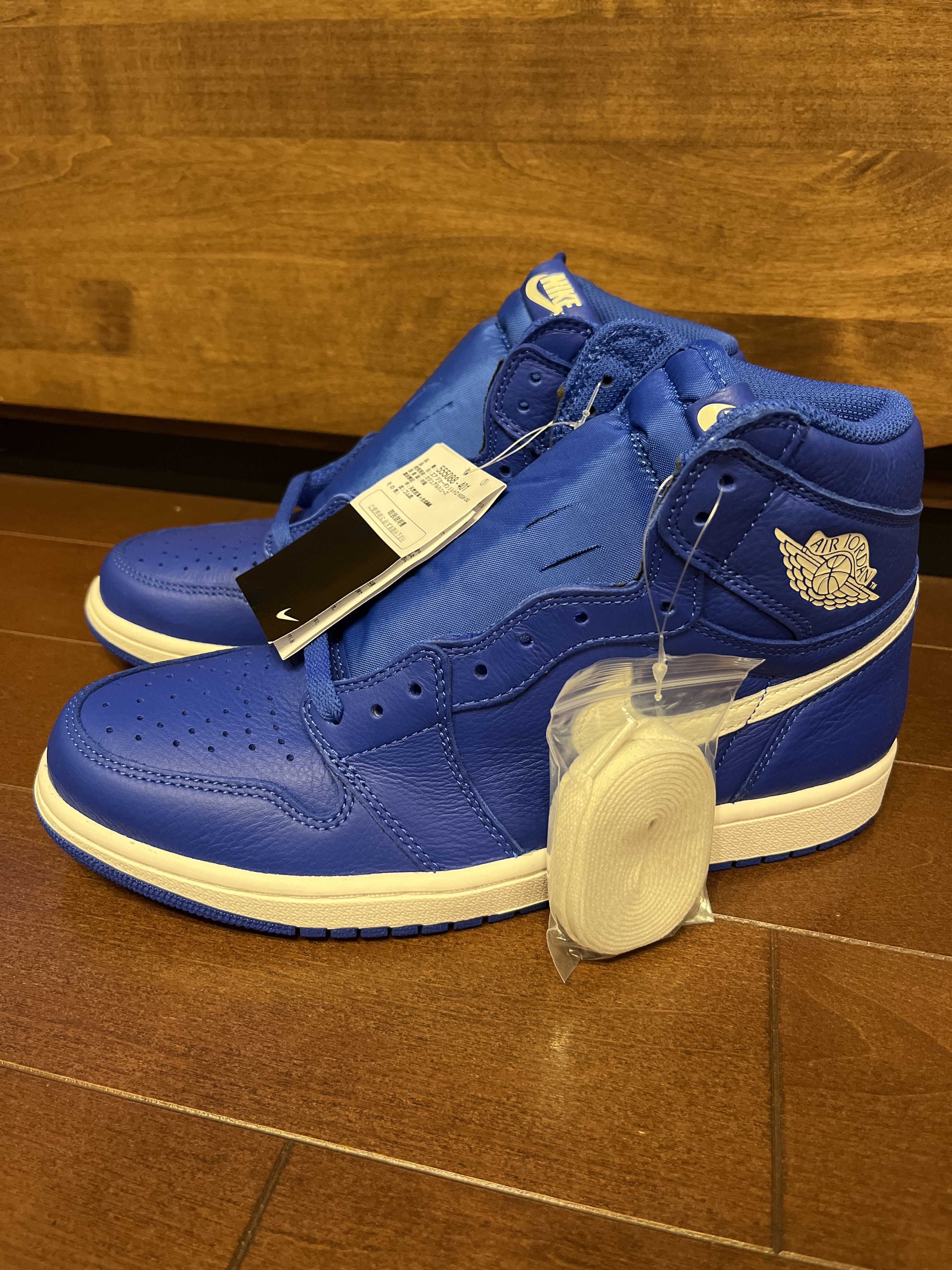 NIKE AIR JORDAN 1 RETRO HIGH "HYPER ROYAL"