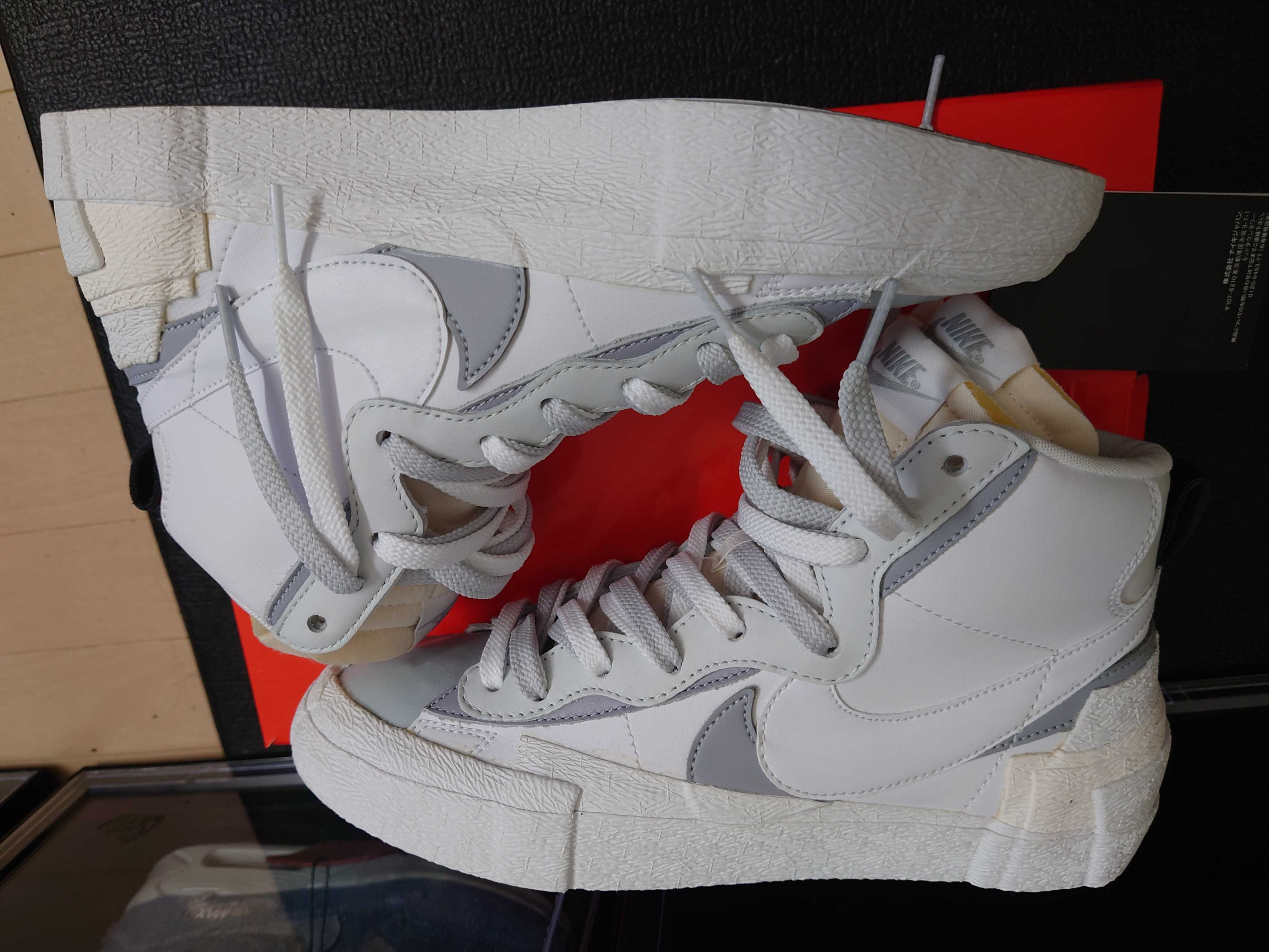 sacai × NIKE BLAZER MID "WHITE/WOLF GREY"