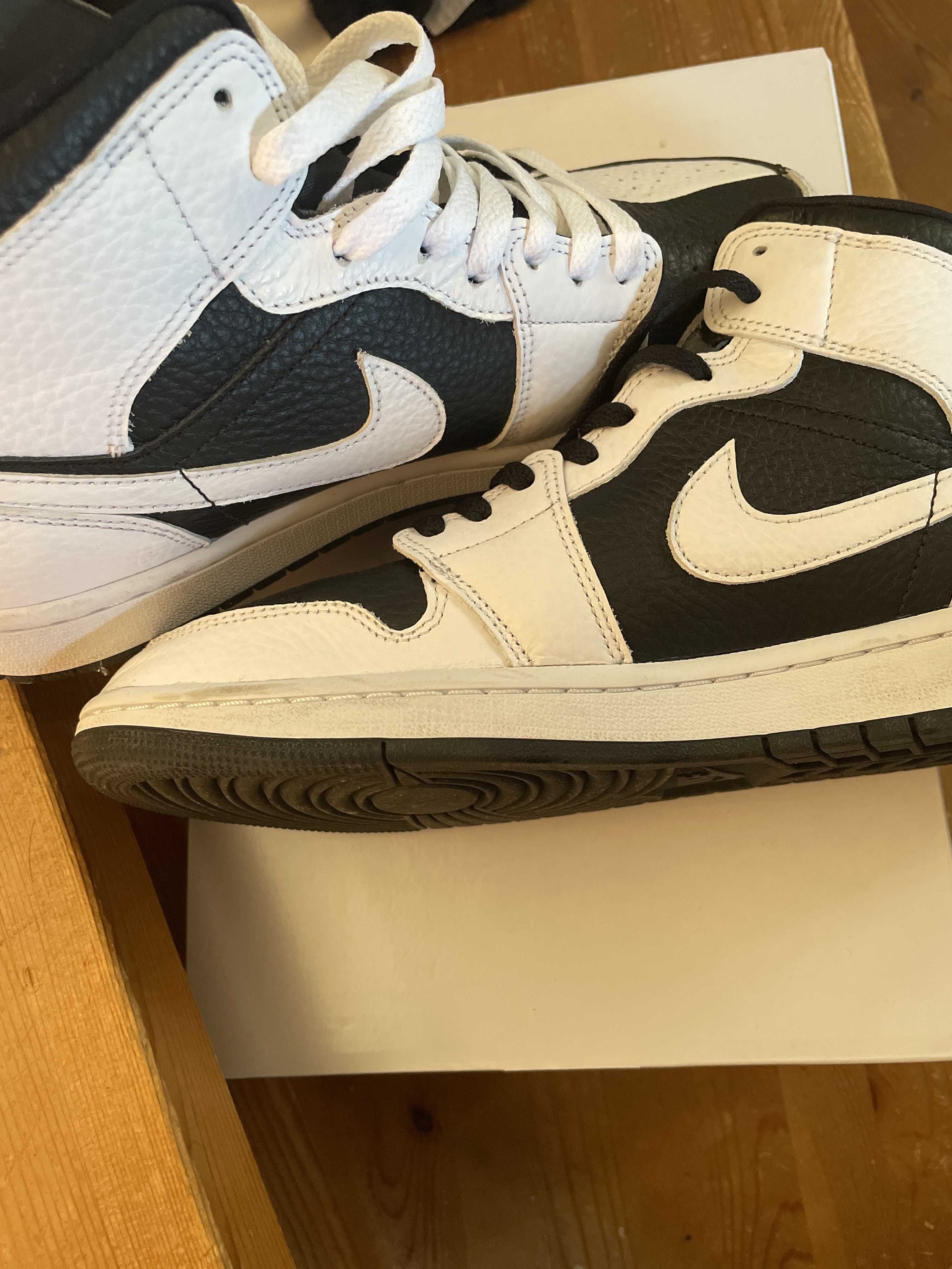 Nike Women's Air Jordan 1 Mid "Homage"