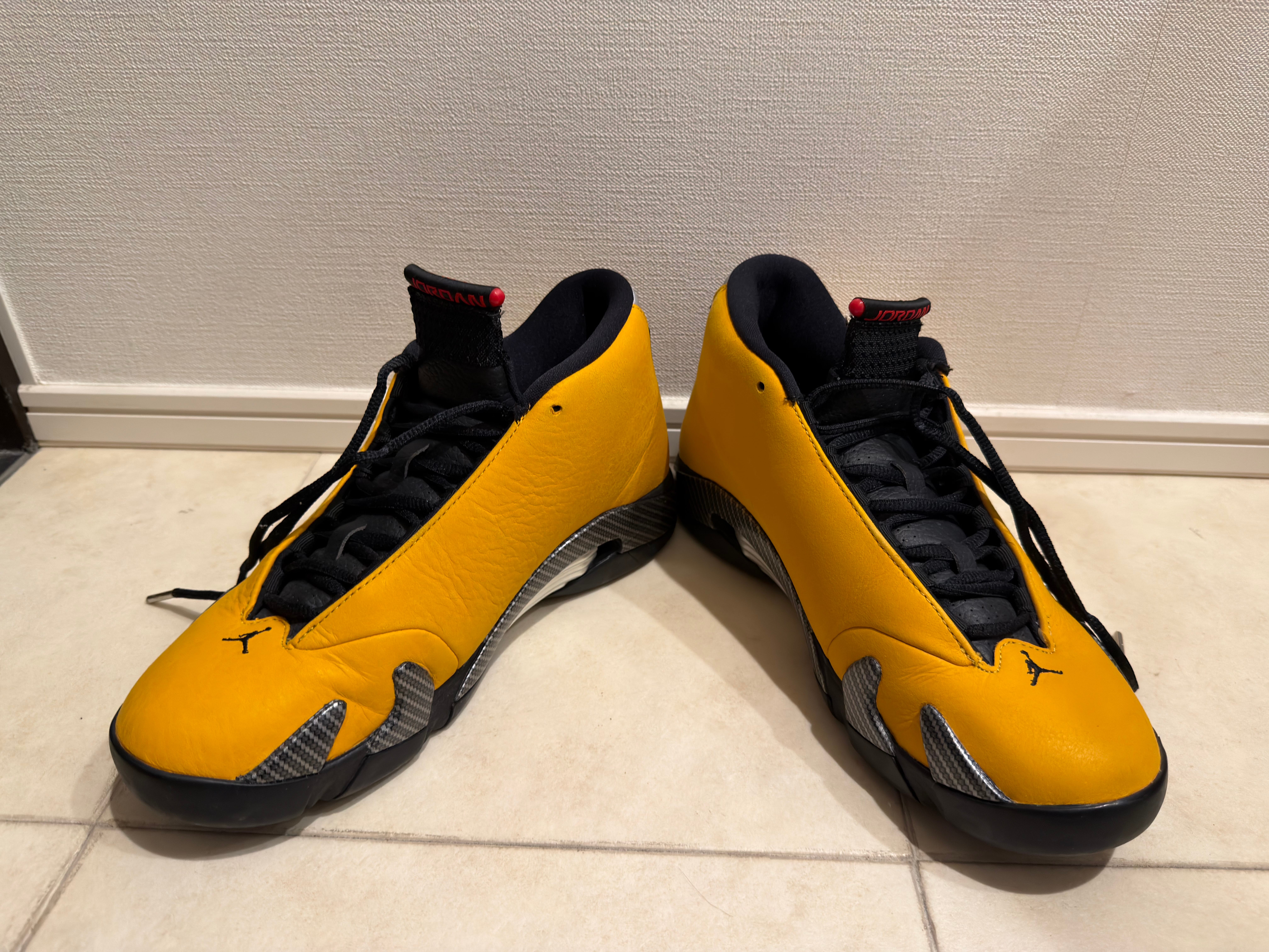 ナイキ エアジョーダン14 "イエローフェラーリ"
