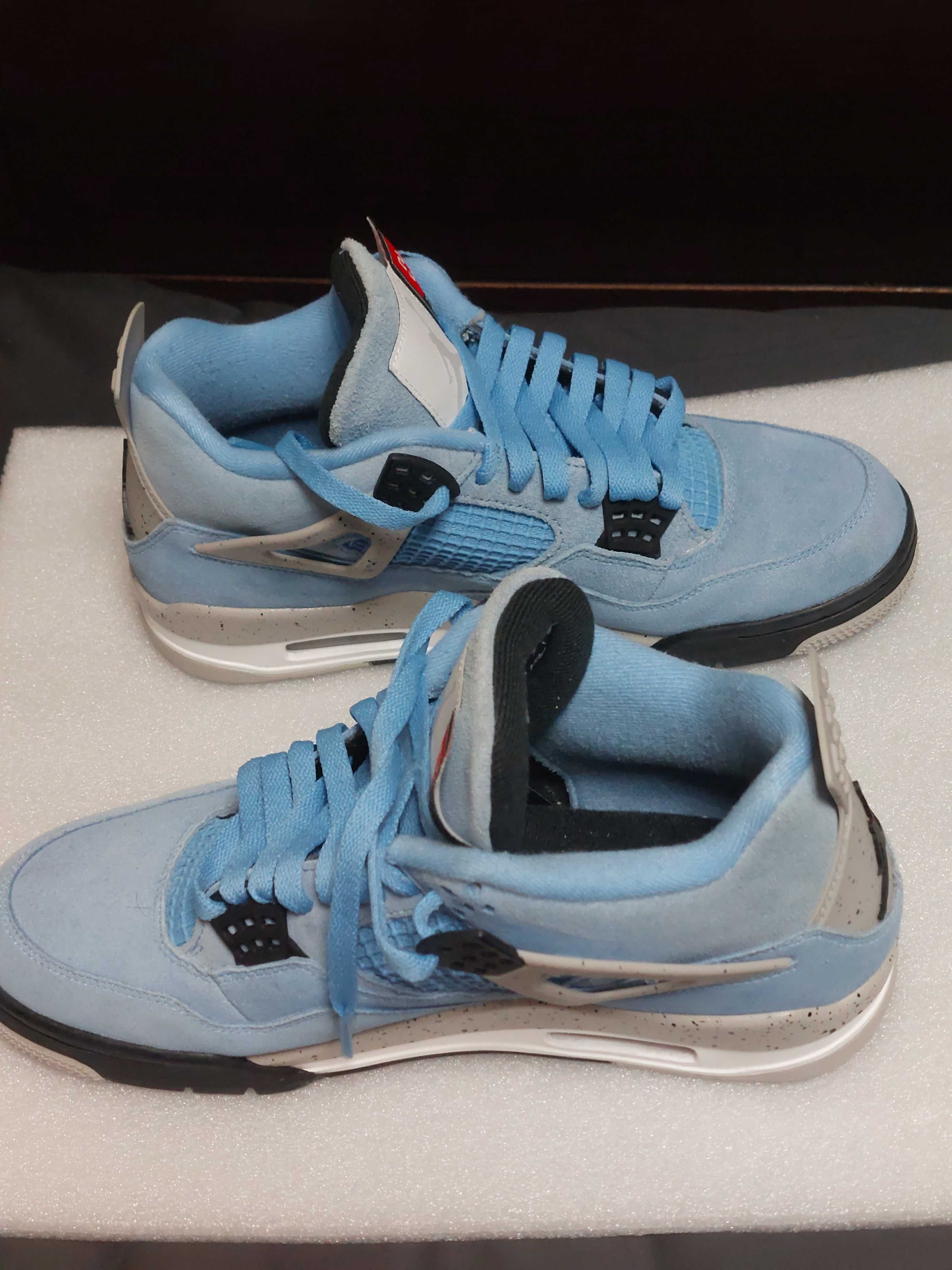 Nike Air Jordan 4 "University Blue"
