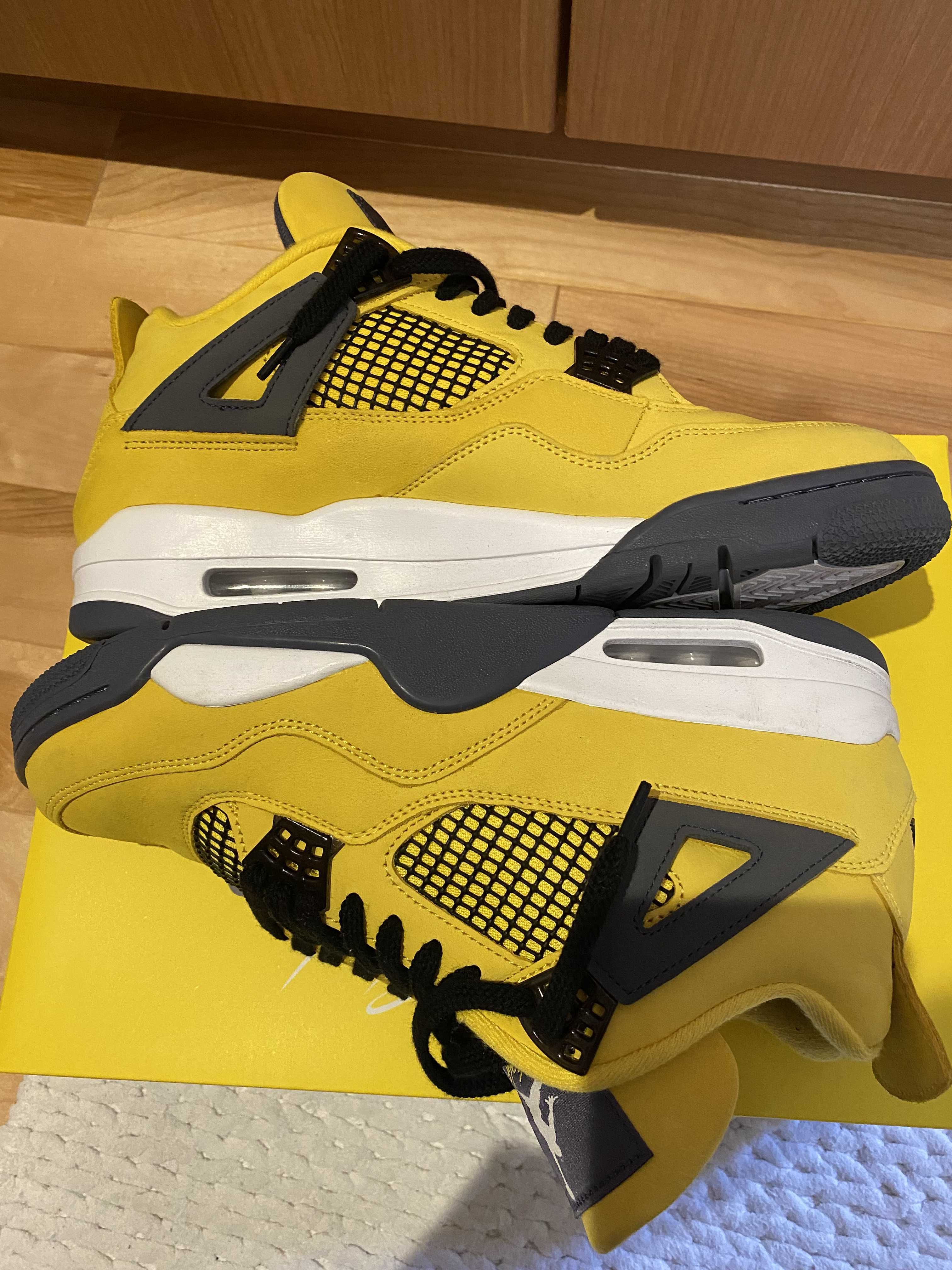 Nike Air Jordan 4 "Tour Yellow"