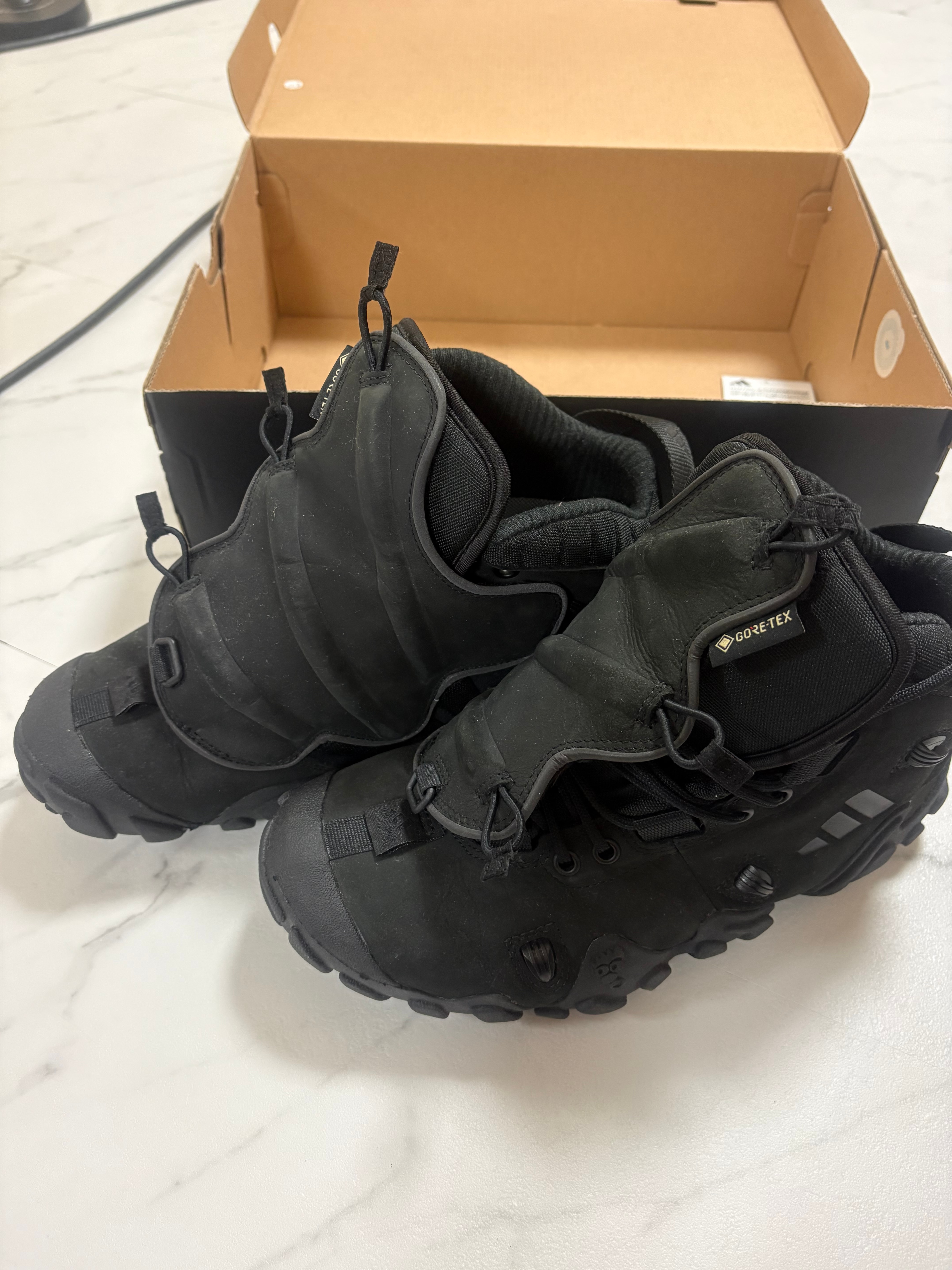 アディダス ラッドランダー EQT ゴアテックス "コアブラック"