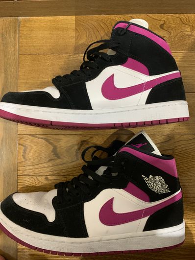 NIKE Women's AIR JORDAN 1 MID "MAGENTA"
