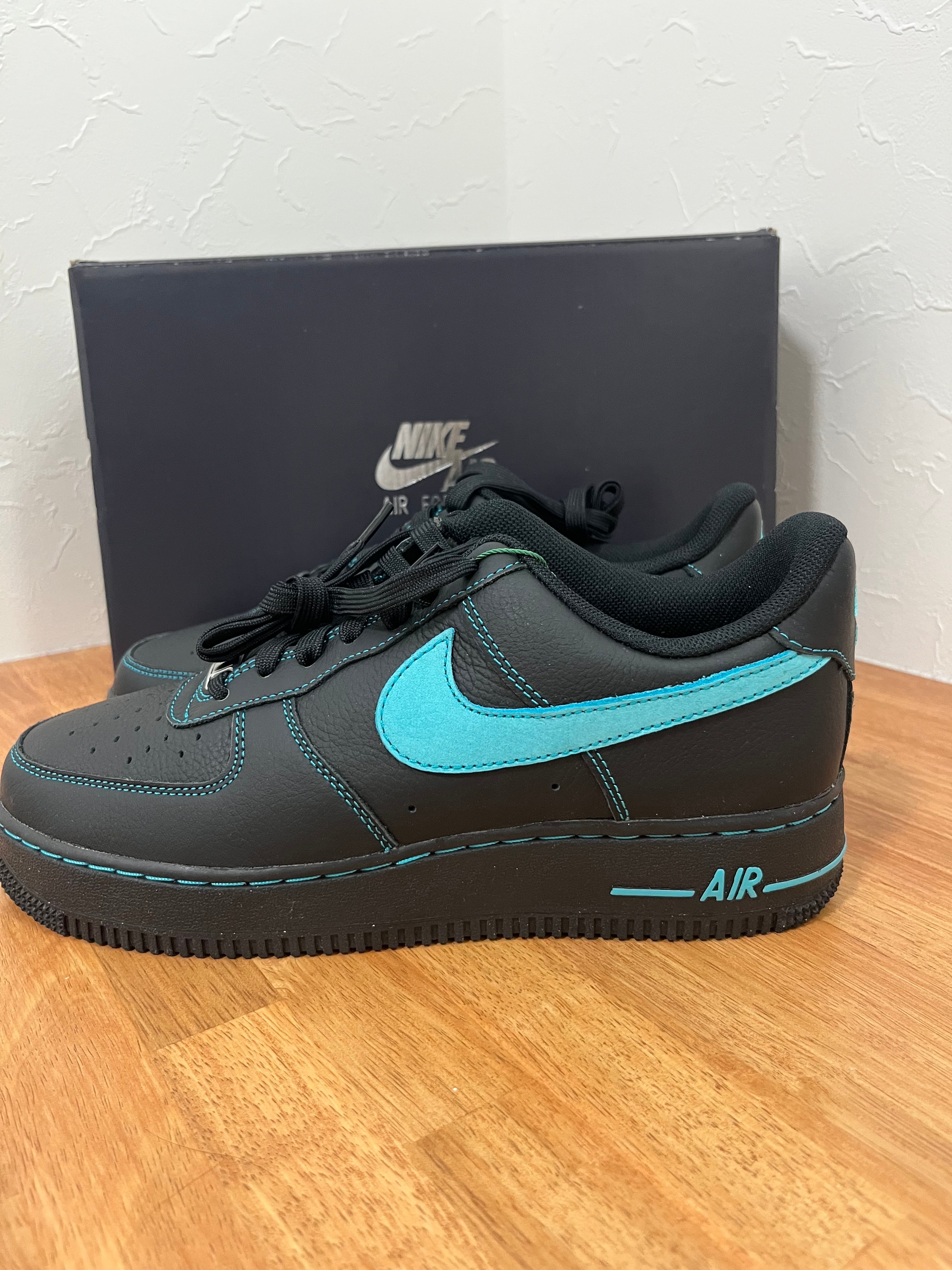 Nike Air Force 1 Low "Black Tiffany"