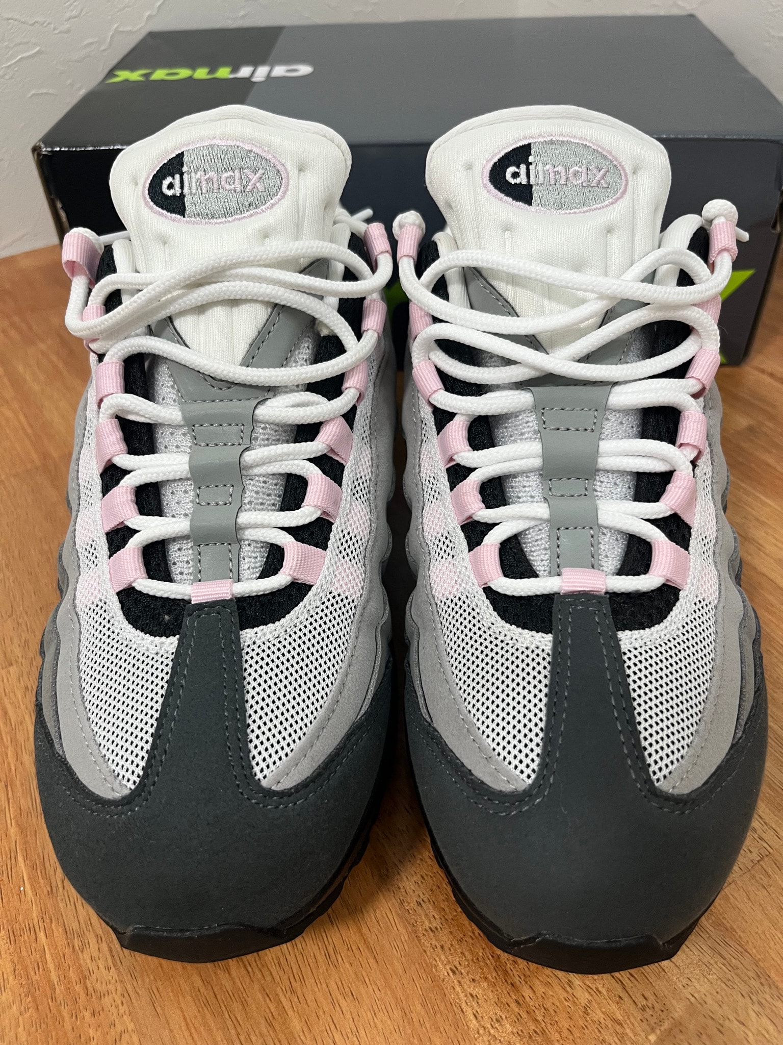 Nike Women's Air Max 95 OG Big Bubble "Medium Grey/Pink Foam"