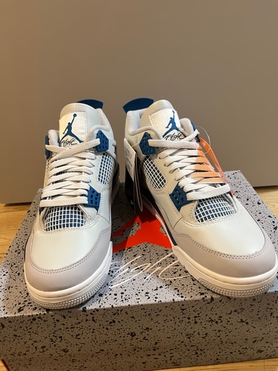 Nike Air Jordan 4 Retro "Industrial Blue"