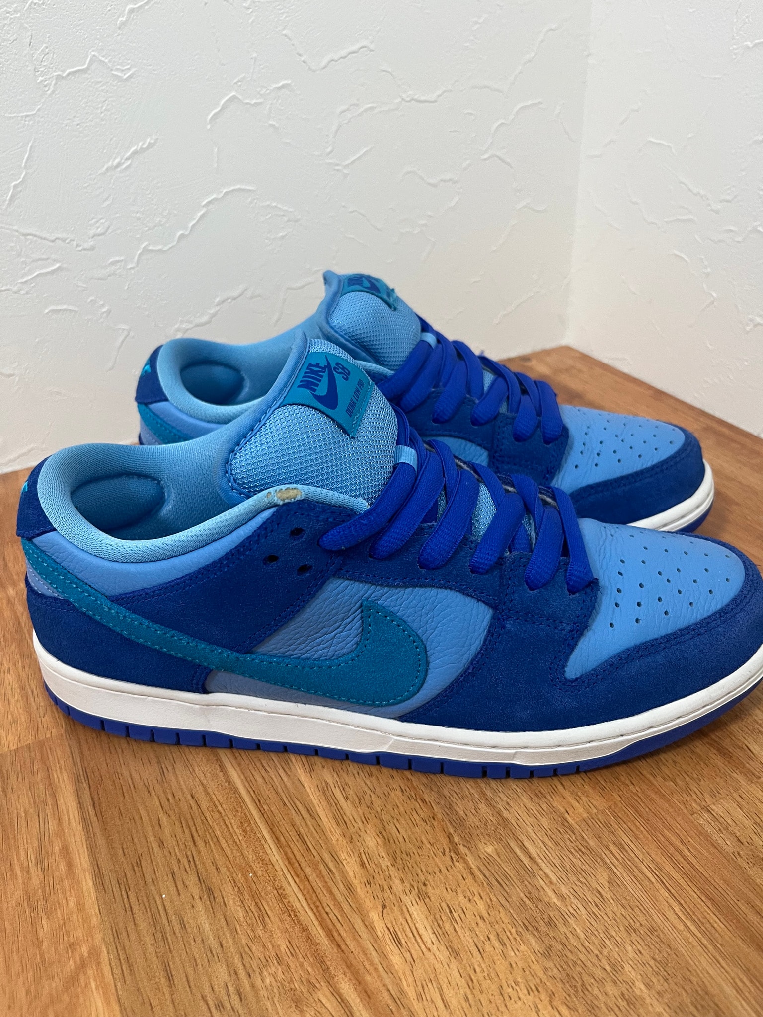 Nike SB Dunk Low "Blue Raspberry"