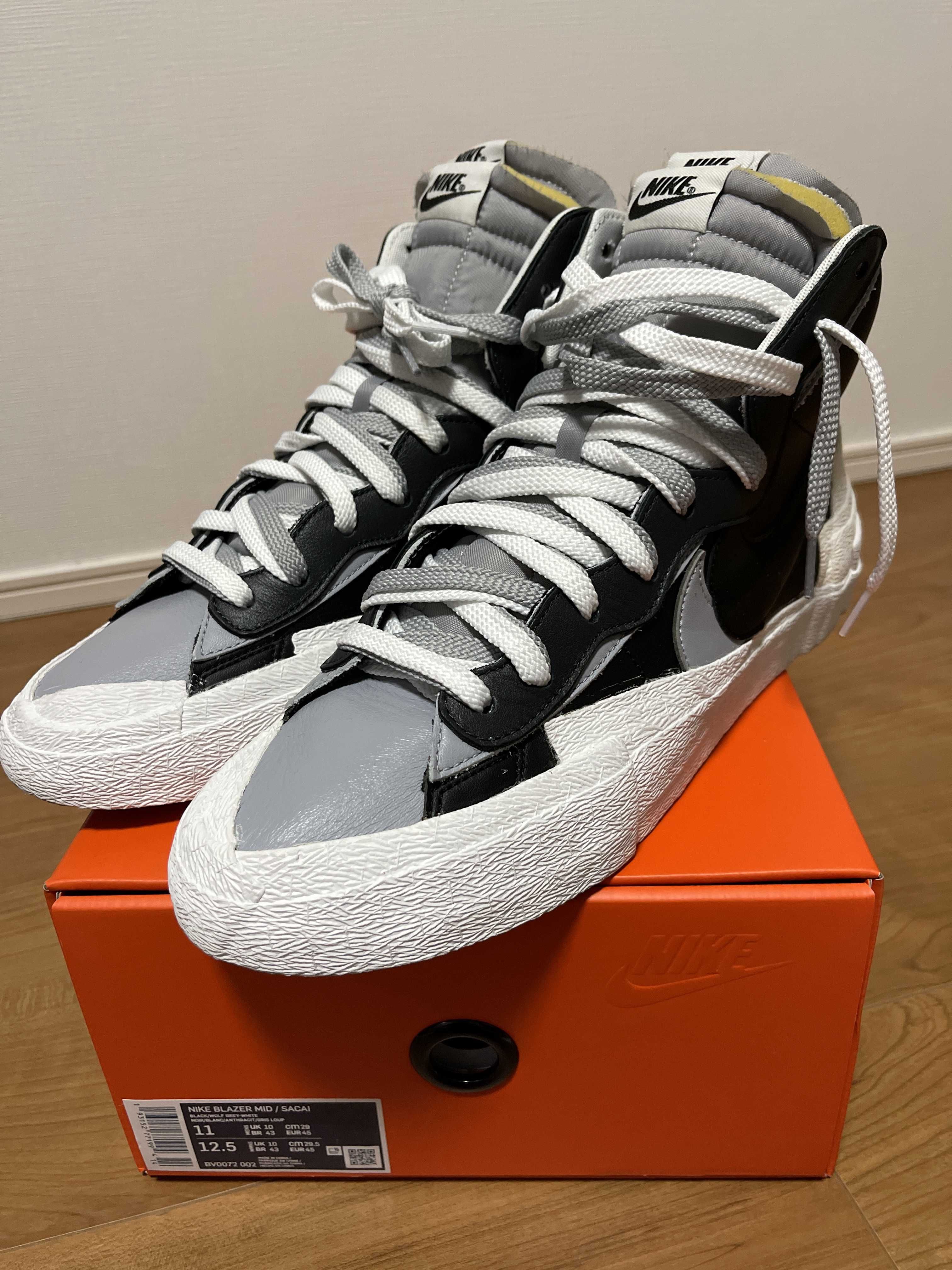sacai × NIKE BLAZER MID "BLACK/WOLF GREY/WHITE"