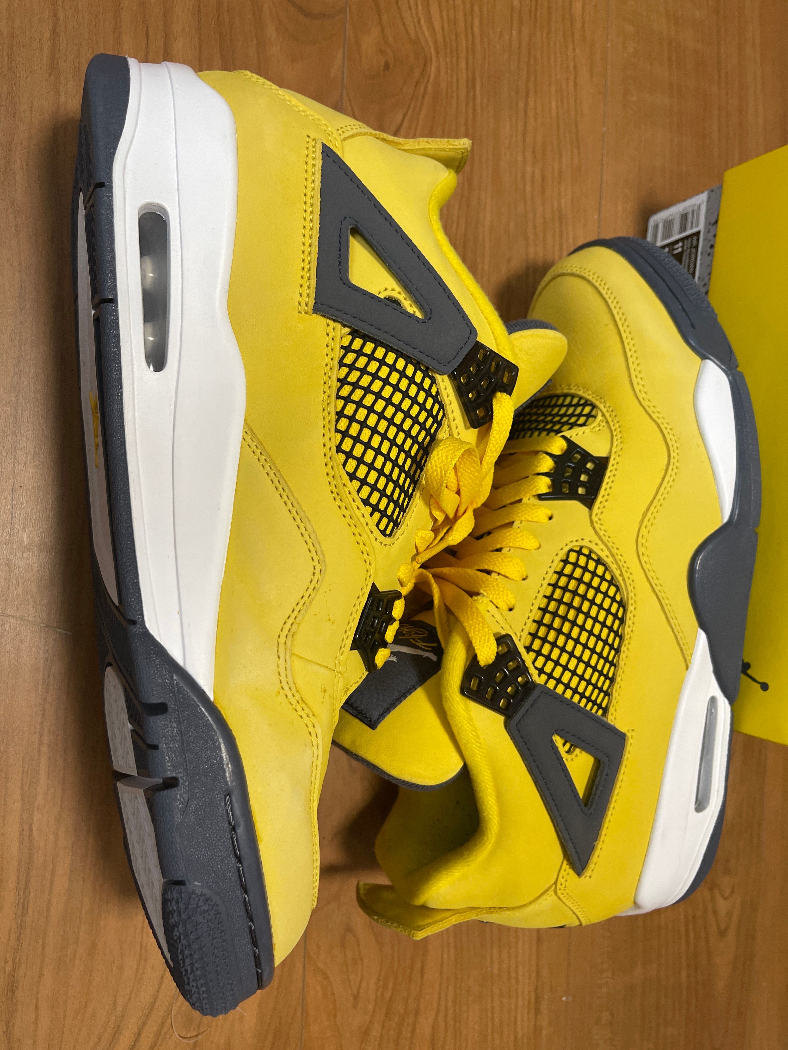 Nike Air Jordan 4 "Tour Yellow"