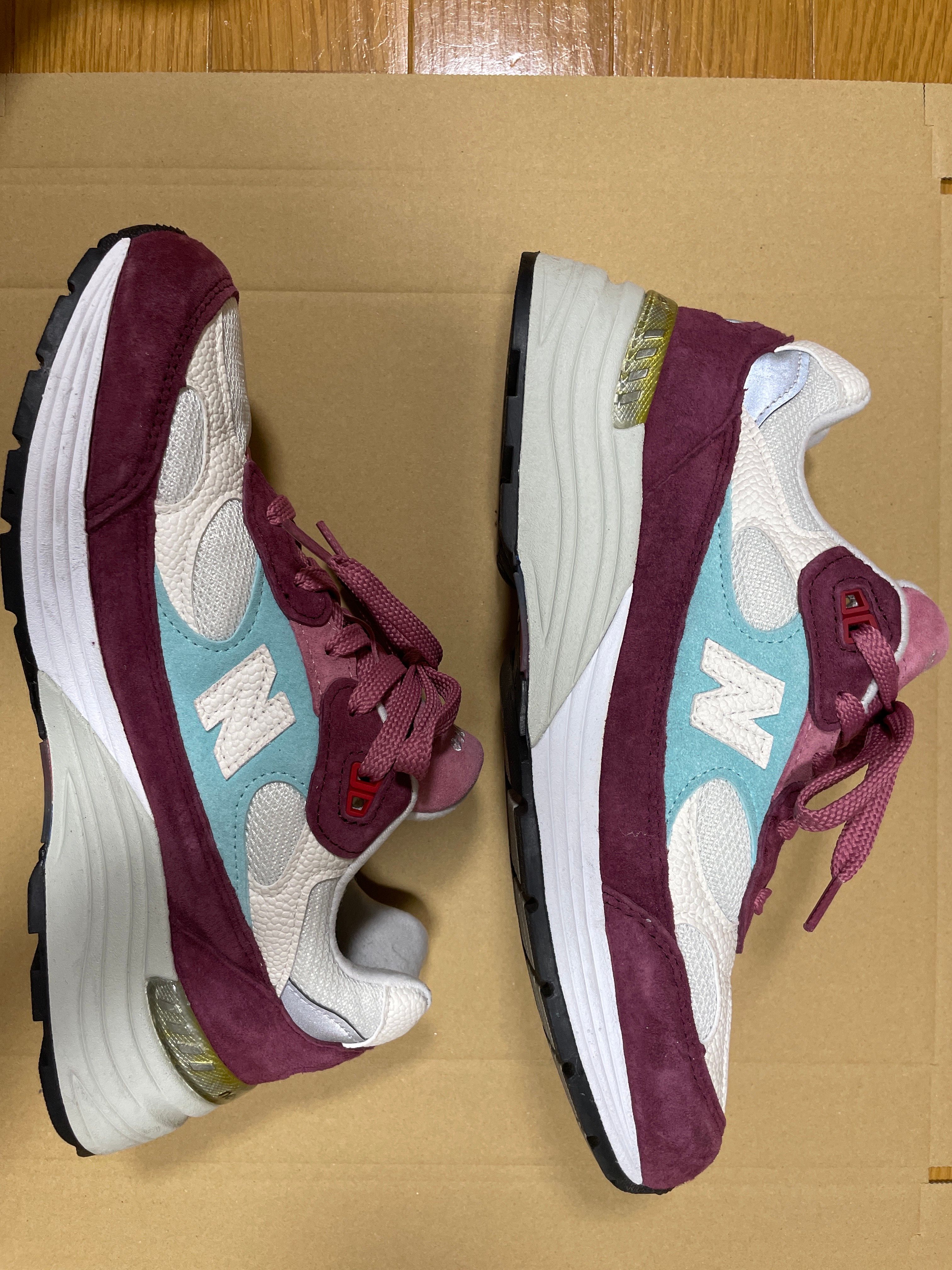 KITH × New Balance 992 Kithmas "Burgundy/White"