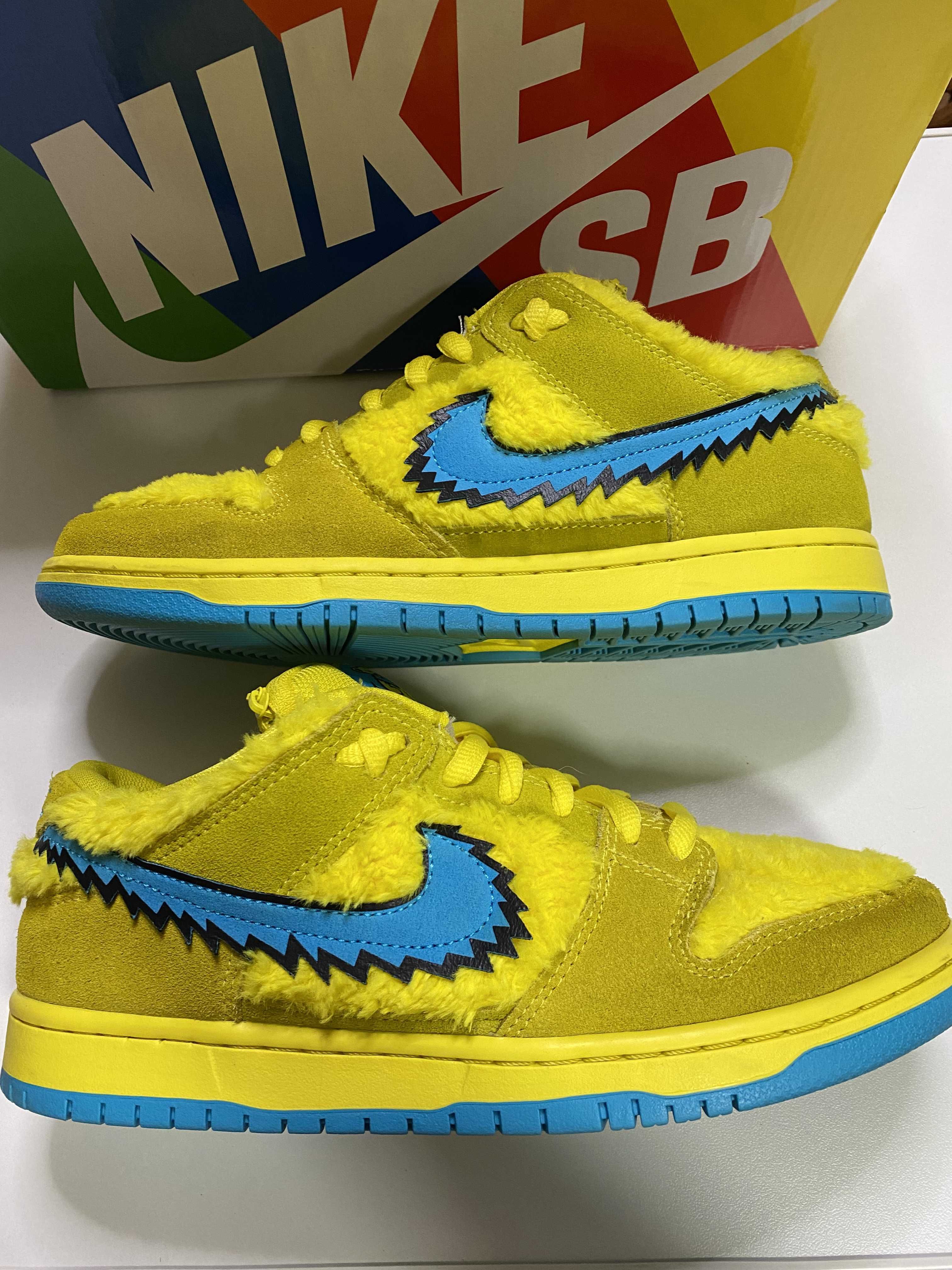 Grateful Dead × Nike SB Dunk Low "Yellow Bear"