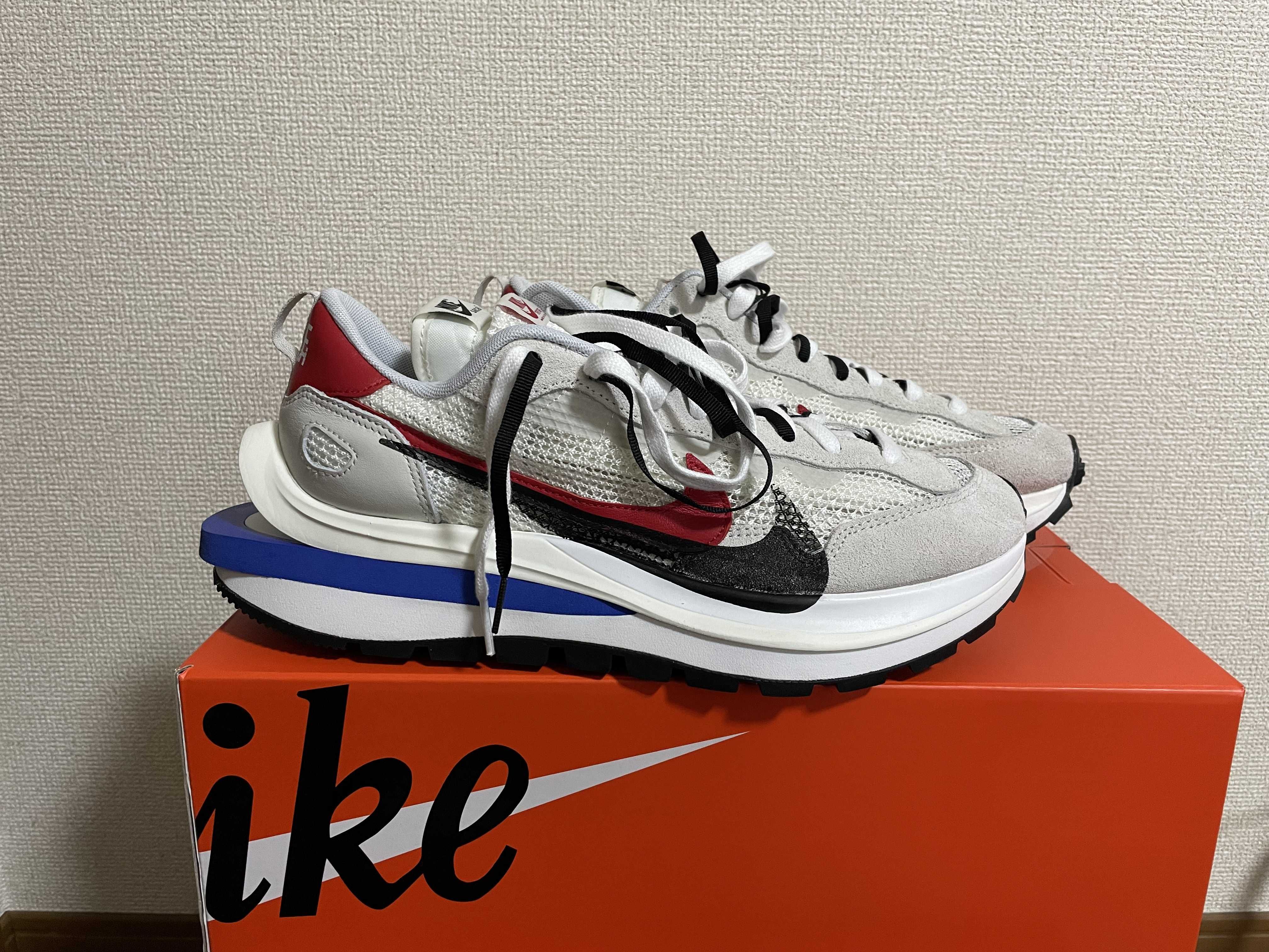 sacai × Nike Vapor Waffle "Royal Fuchsia"