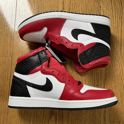Nike Women's Air Jordan 1 High OG "Satin Red"