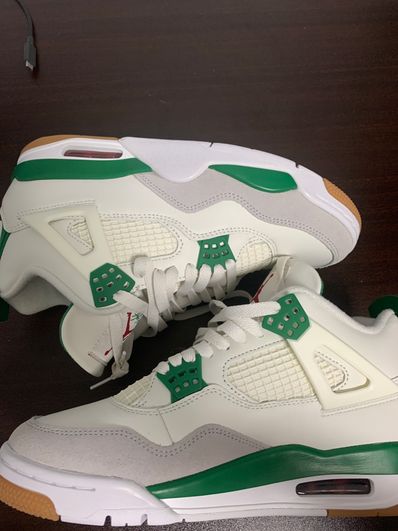 Nike SB × Air Jordan 4 Retro SP "Pine Green"