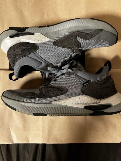 FRAGMENT × JORDAN AIR CADENCE PARTICLE GREY
