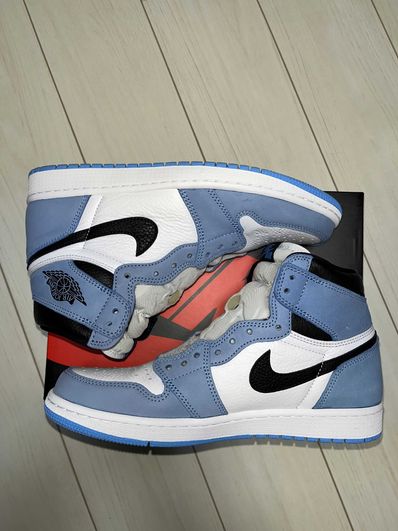 Nike Air Jordan 1 High OG "University Blue"