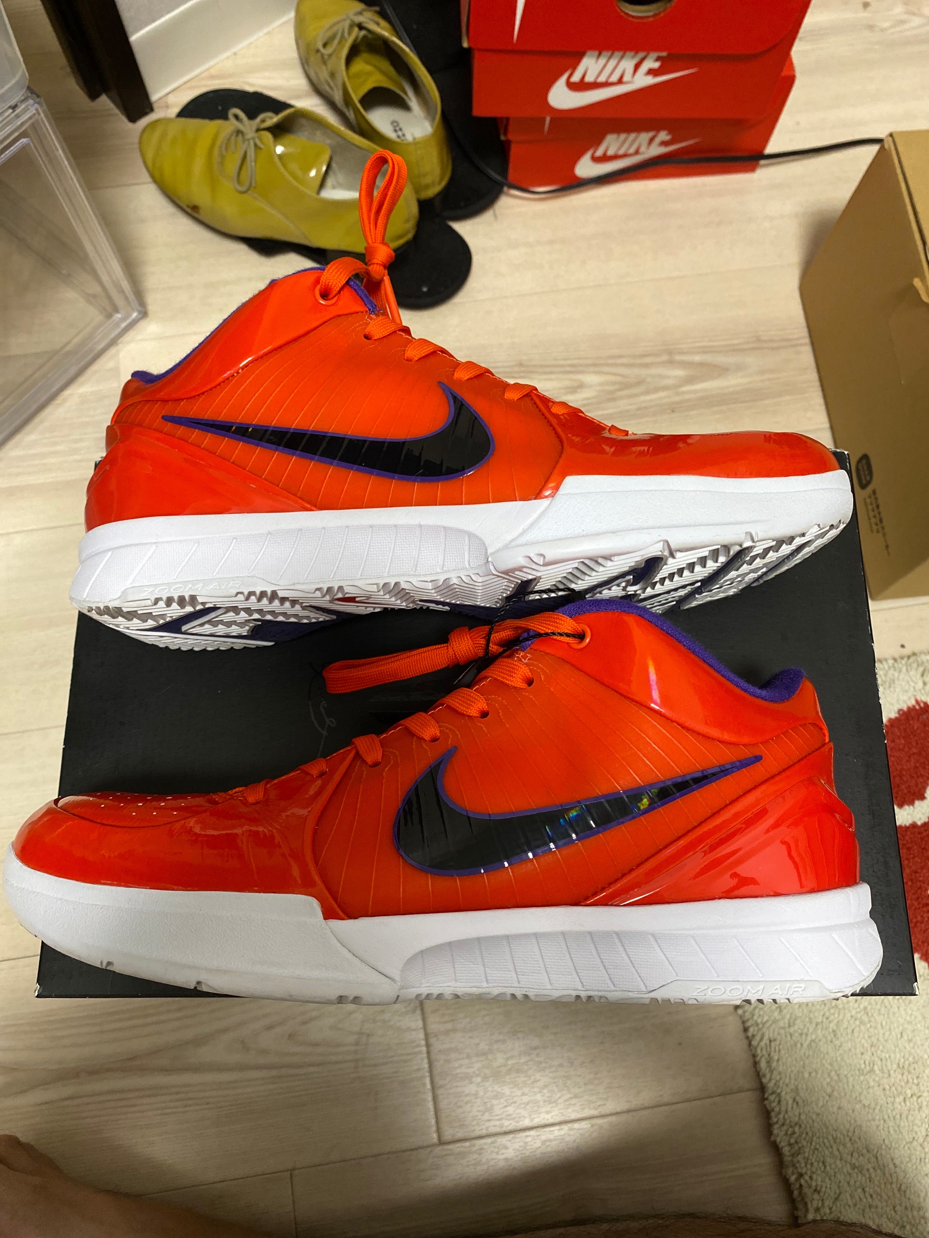 UNDEFEATED × Nike Kobe 4 Protro "Team Orange"