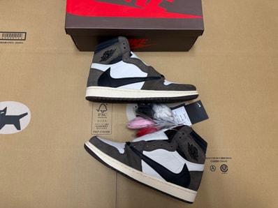 Travis Scott × Nike Air Jordan 1 Retro High OG TS SP "Sail/Dark Mocha"