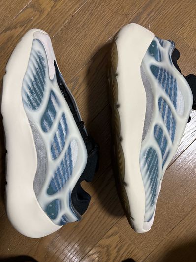 adidas YEEZY 700V3 "Kyanite"