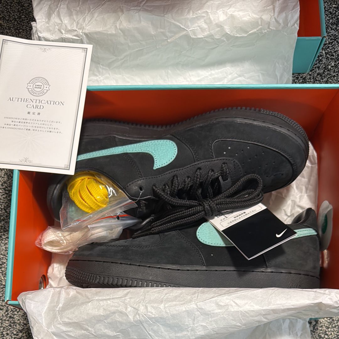 Tiffany & Co. × Nike Air Force 1 Low "1837"