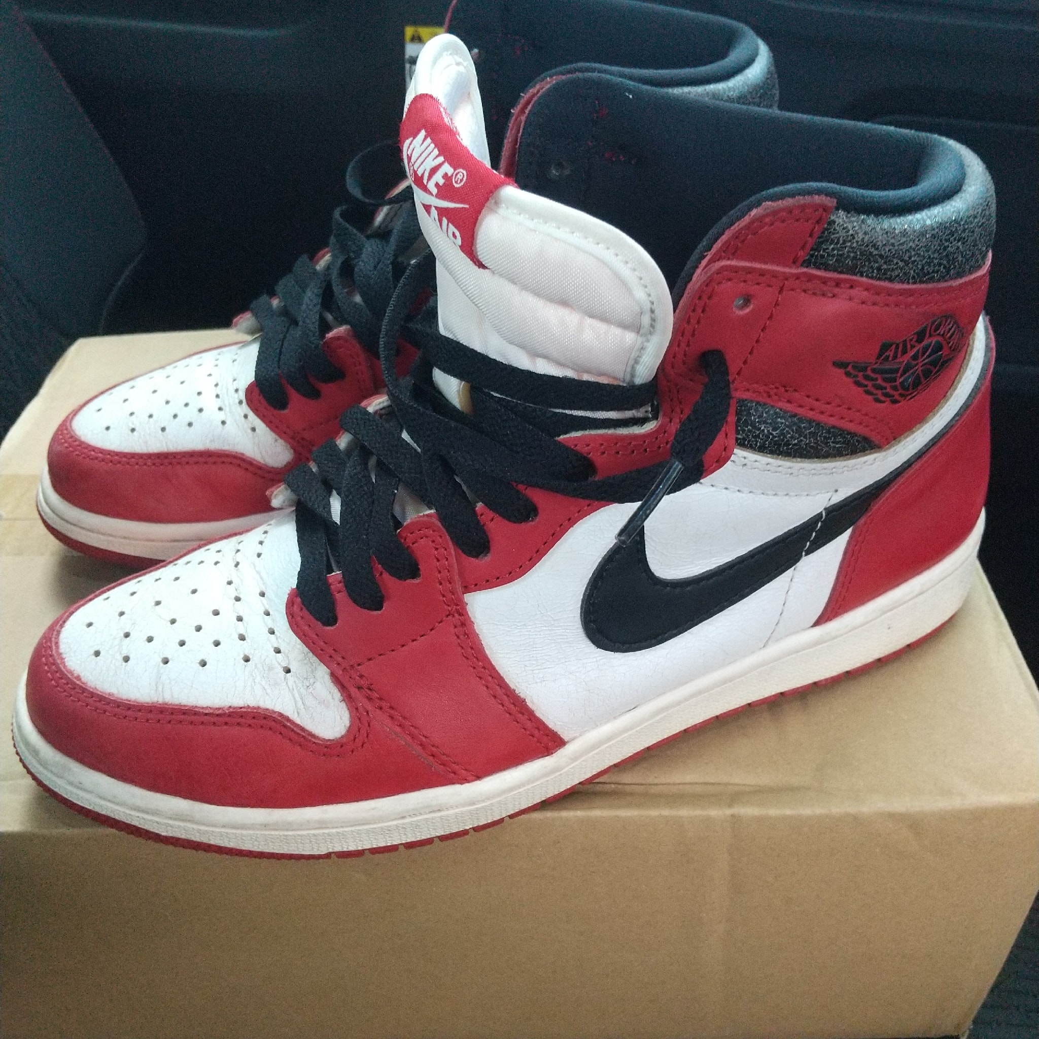 Nike Air Jordan 1 High OG "Lost & Found/Chicago"