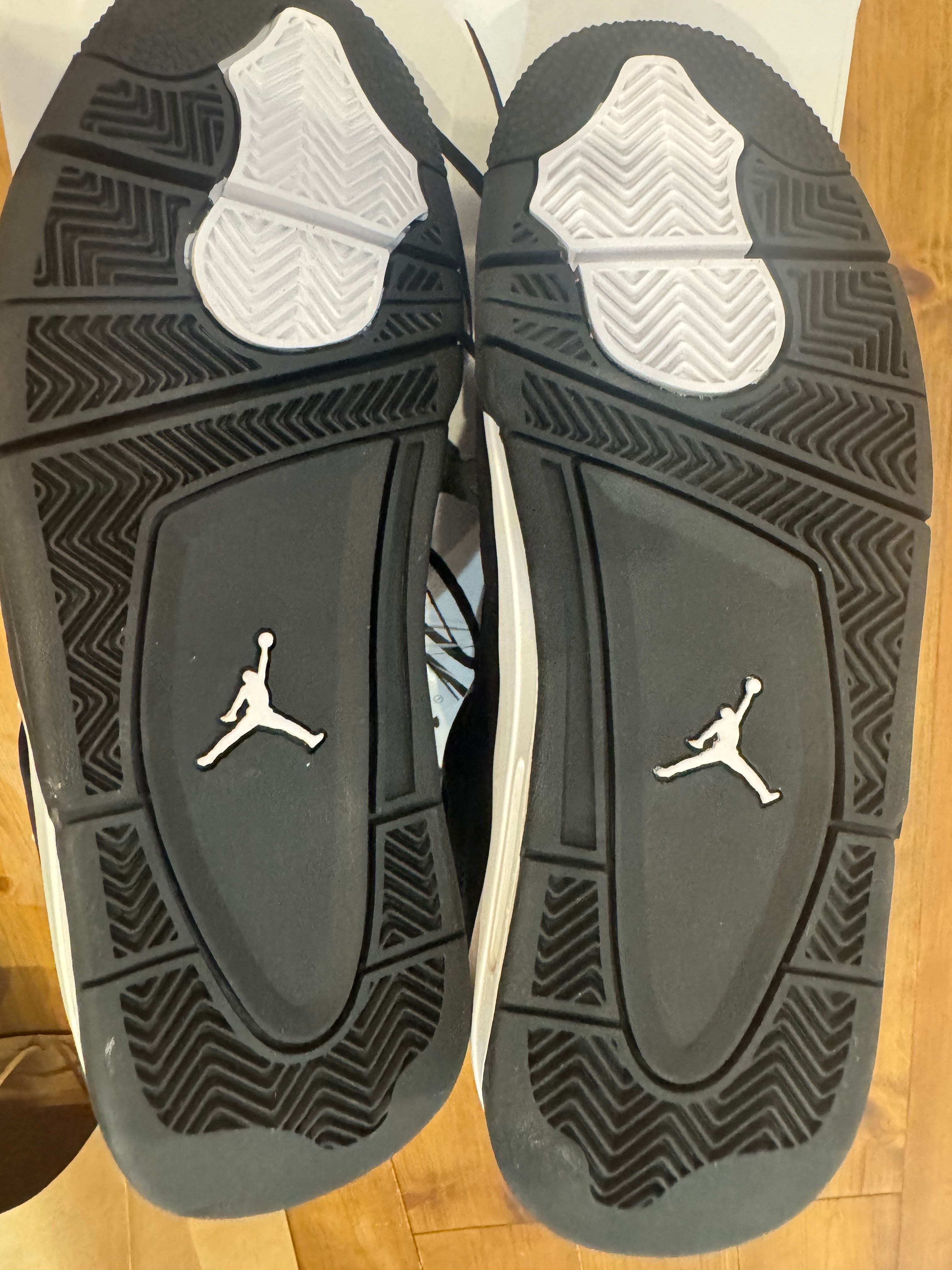 Nike Air Jordan 4 Retro "White Thunder"