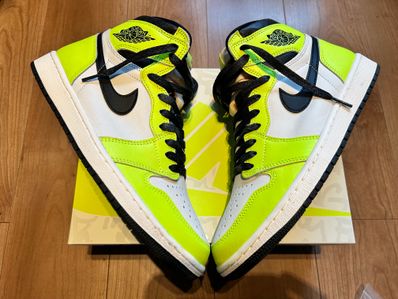 Nike Air Jordan 1 High OG "Volt/Visionaire"