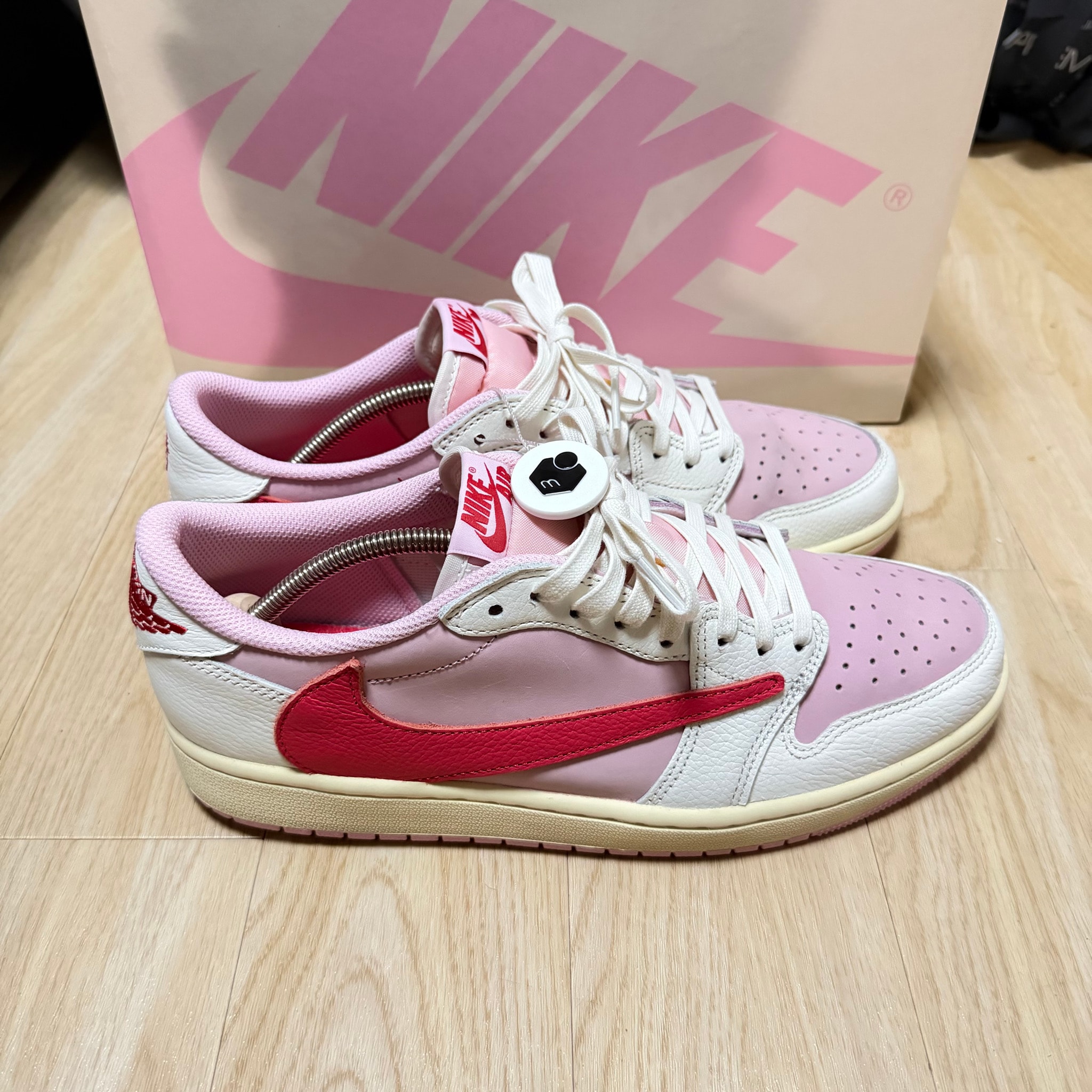 Travis Scott × Nike Air Jordan 1 Retro Low OG "Sail/Tropical Pink"