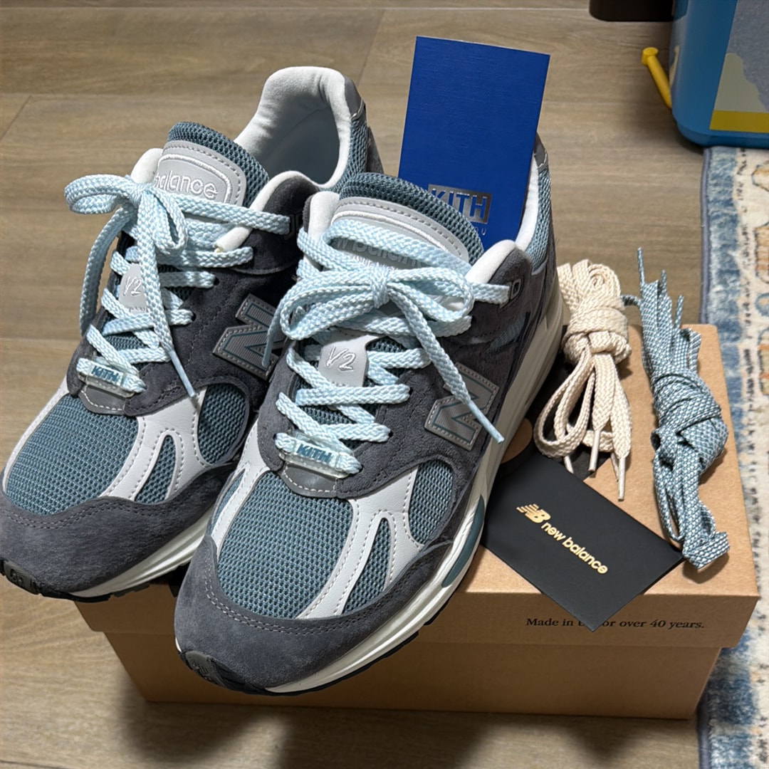 KITH × New Balance 991V2 "Asphalt/Lead/Oyster Mushroom"