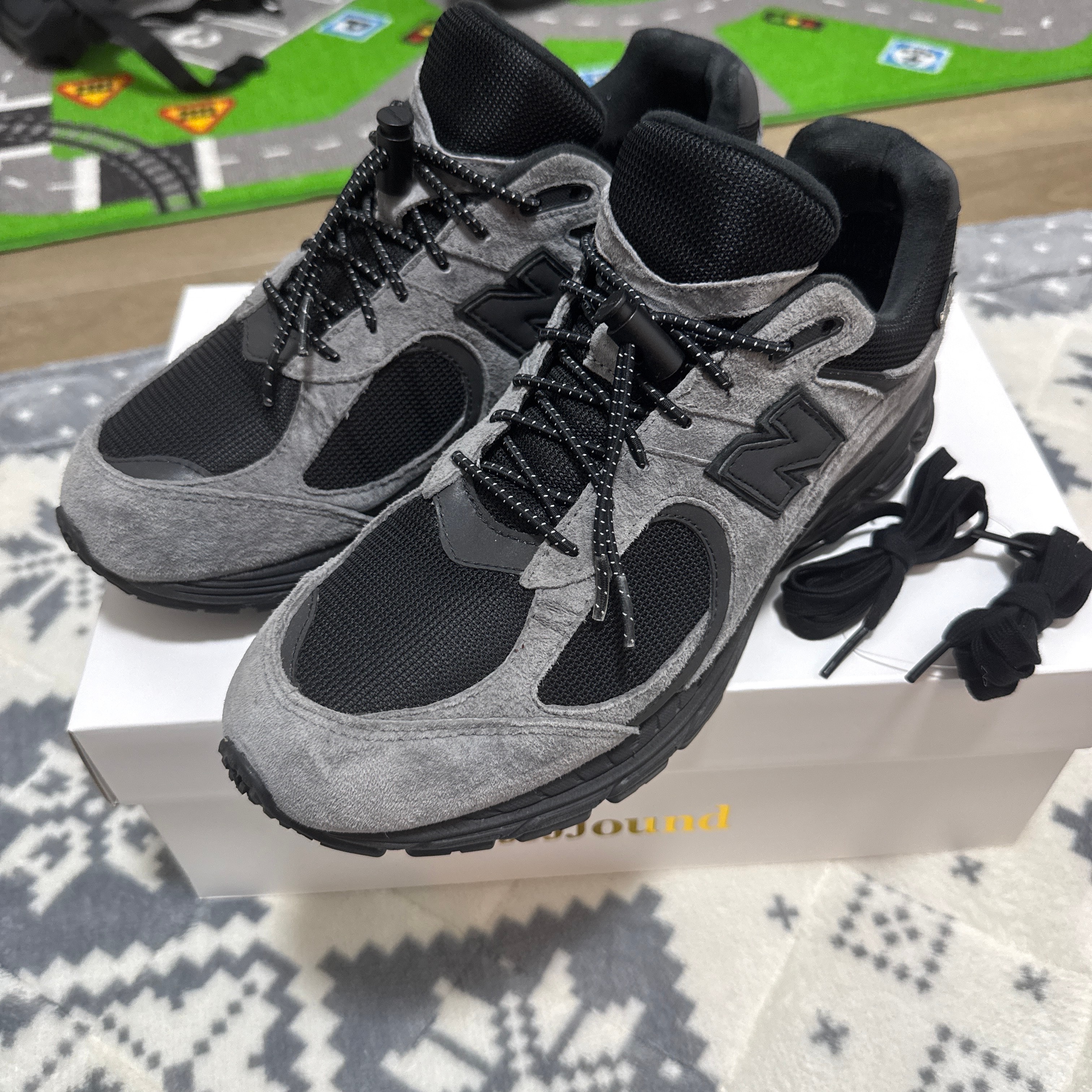 JJJJound × New Balance 2002R GORE-TEX "Charcoal" M2002RXZ