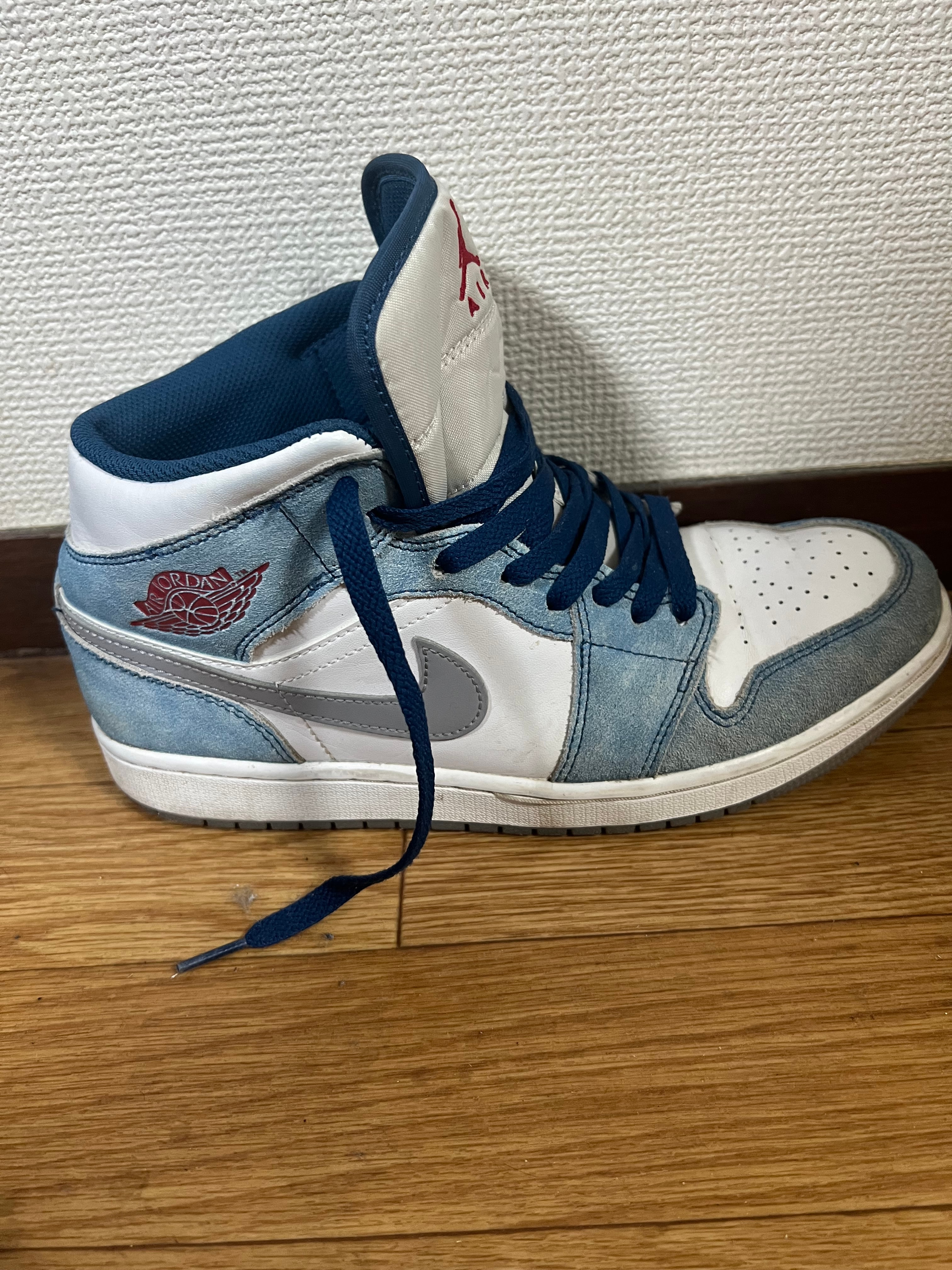 Nike Air Jordan 1 Mid SE 