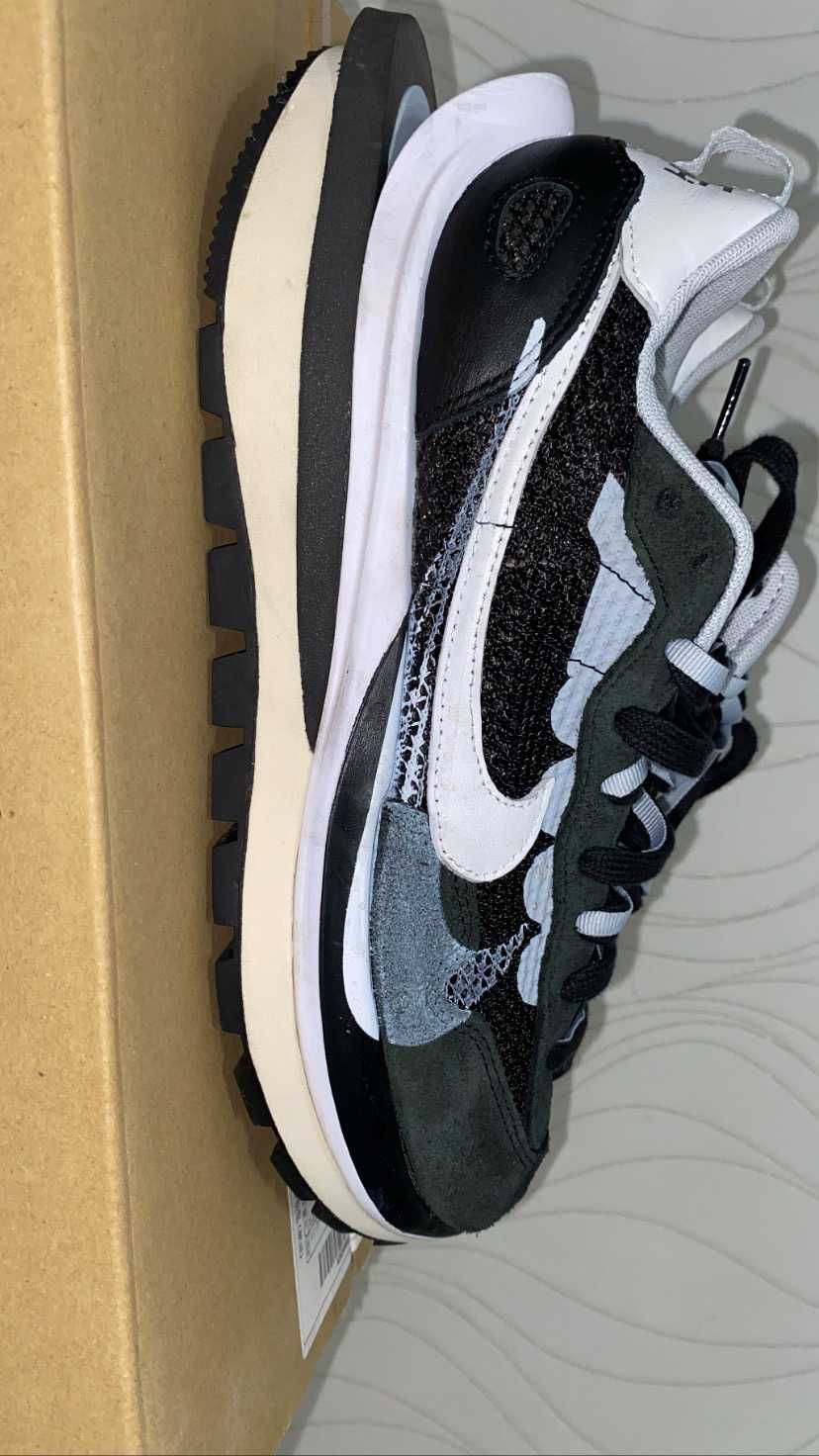 sacai × Nike Vapor Waffle "Black and White"