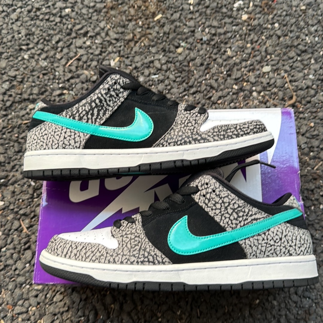 Nike SB Dunk Low "Elephant/Safari"