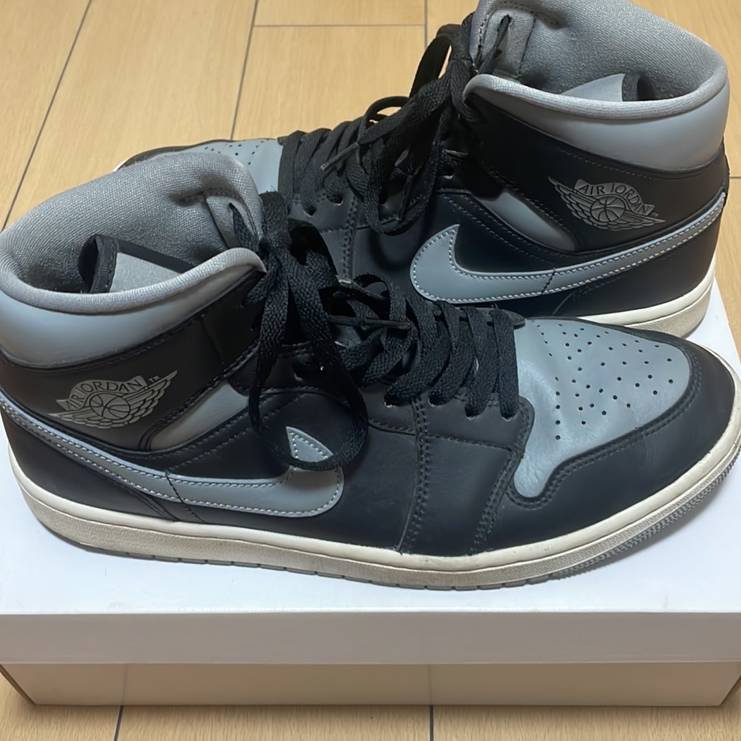 Nike Women's Air Jordan 1 Mid "Shadow"