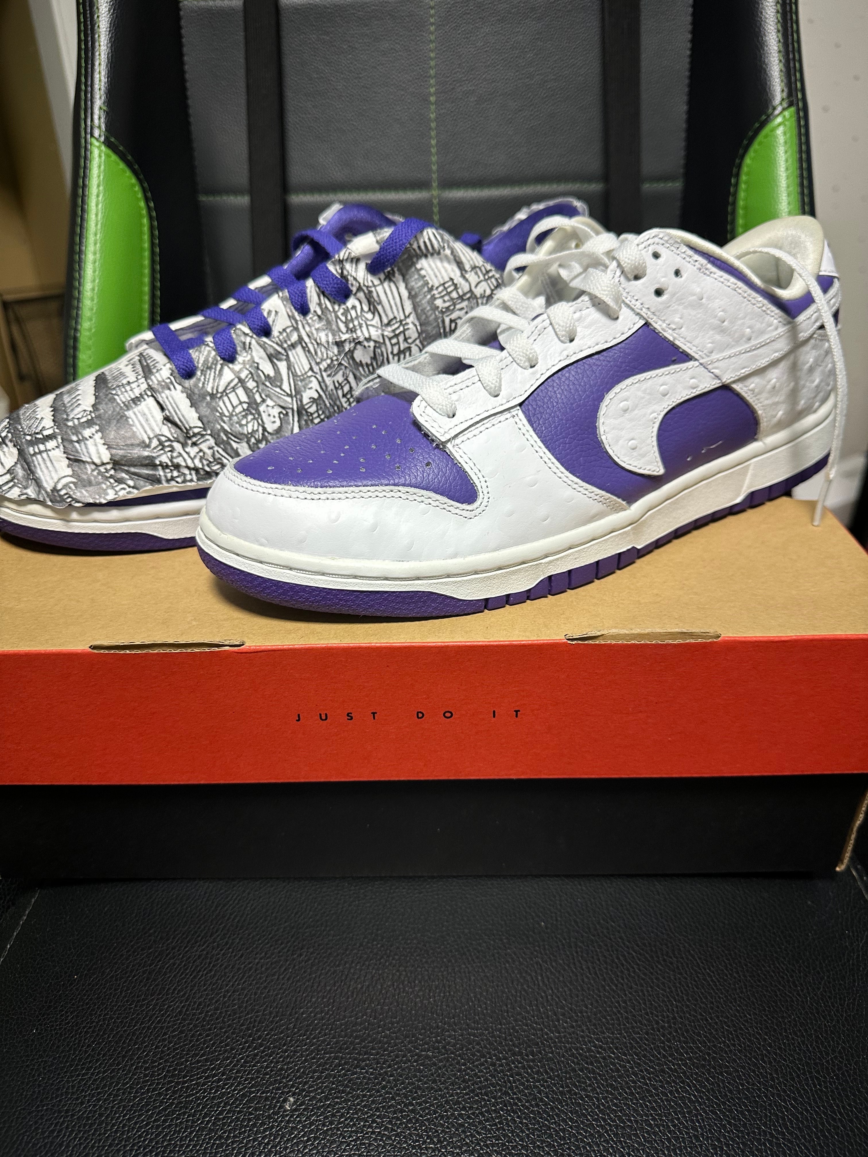 Nike Women's Dunk Low "Made You Look"