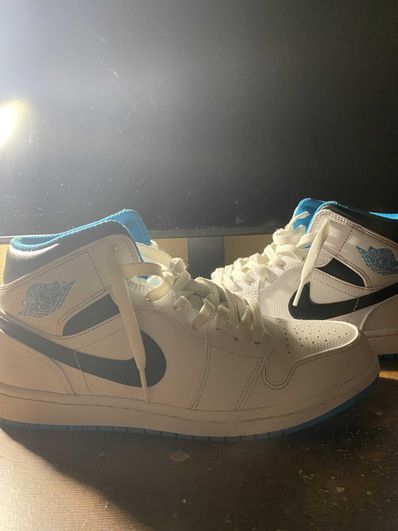 Nike Air Jordan 1 Mid "White/Laser blue"