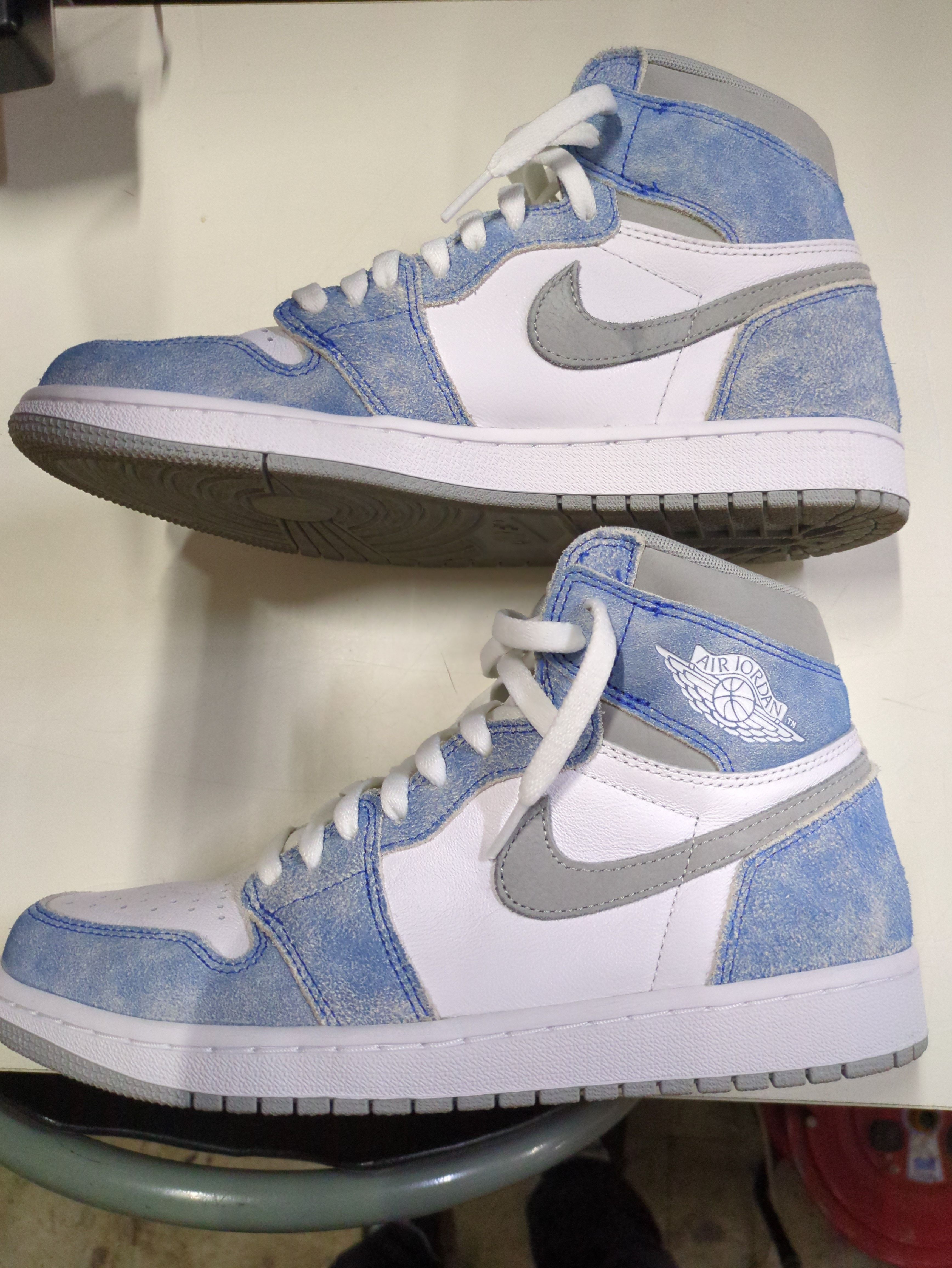 Nike Air Jordan 1 High OG "Hyper Royal"