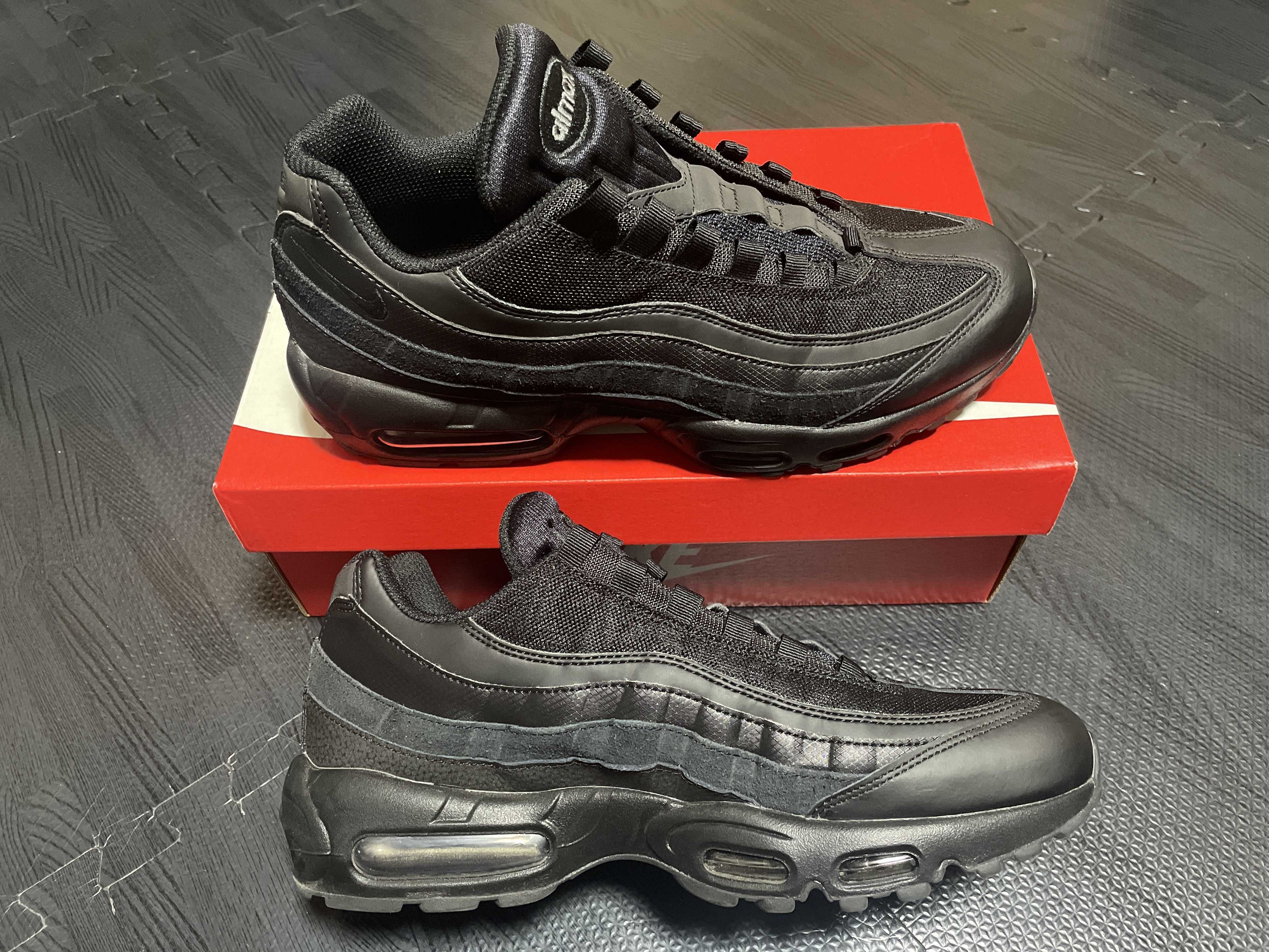 Nike Air Max 95 Essential "Black/Dark Grey/Black"