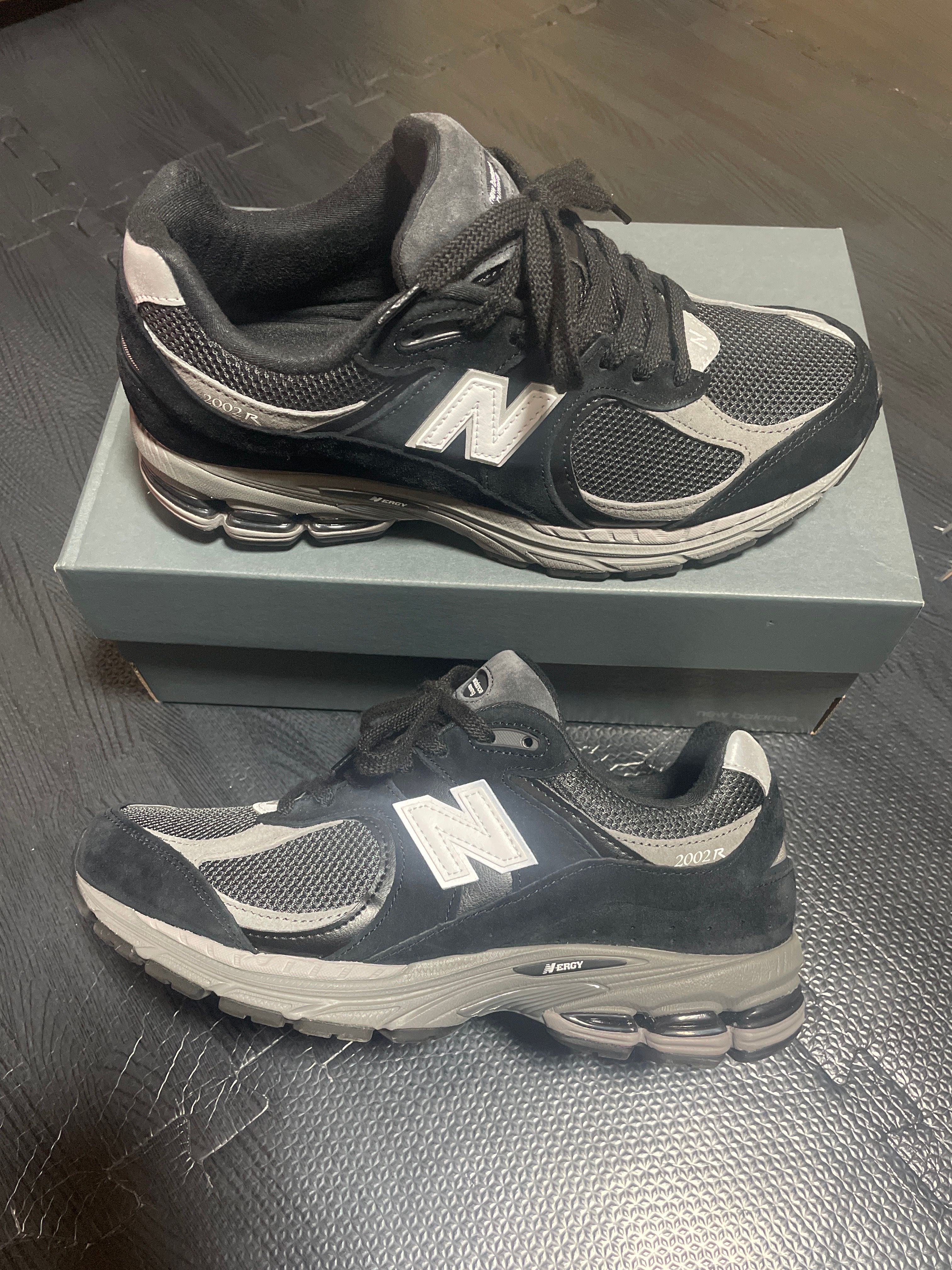 New Balance 2002R "Black Dark Grey"