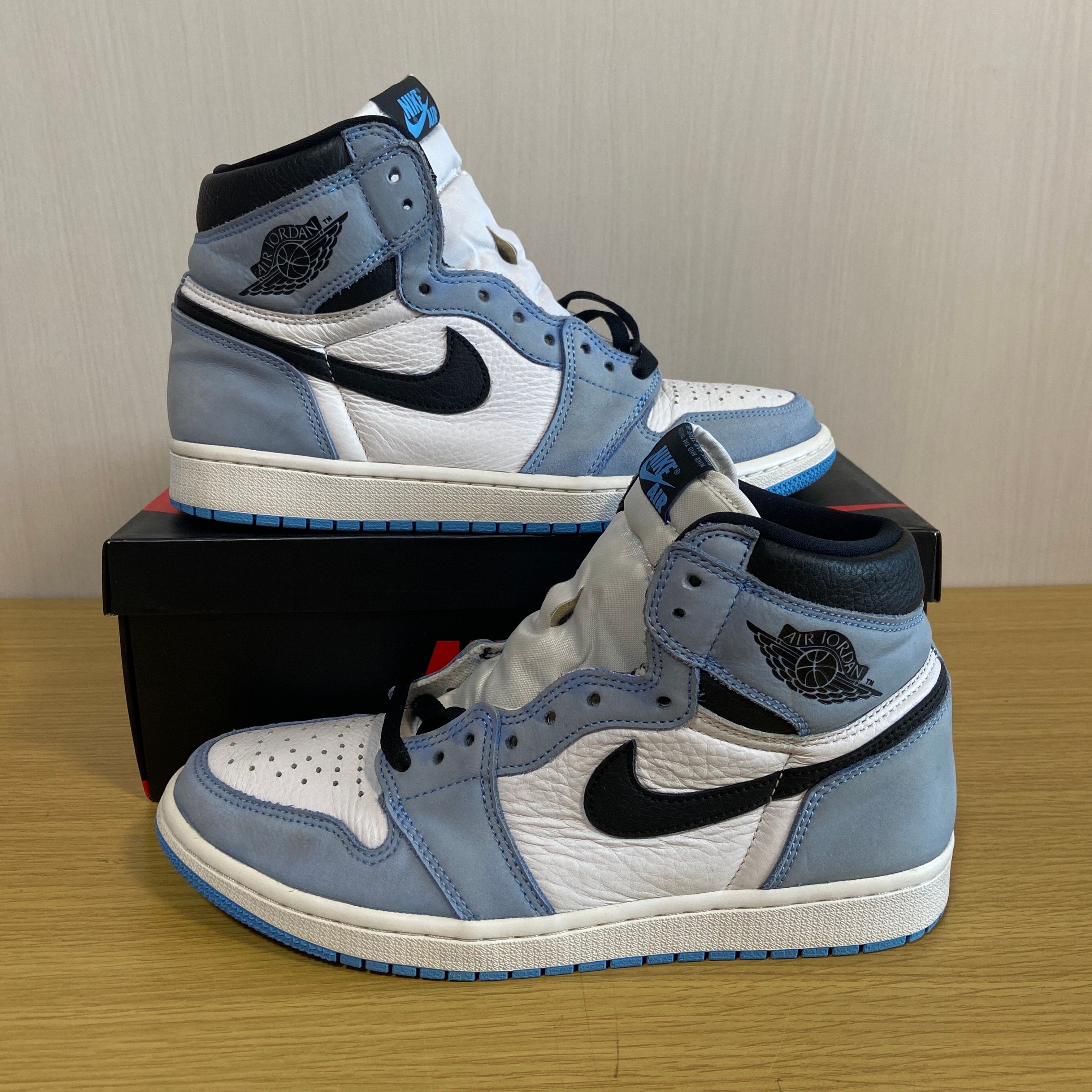Nike Air Jordan 1 High OG "University Blue"