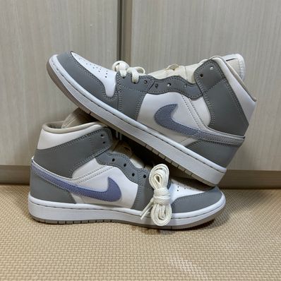 Nike Women's Air Jordan 1 Mid "Wolf Grey"