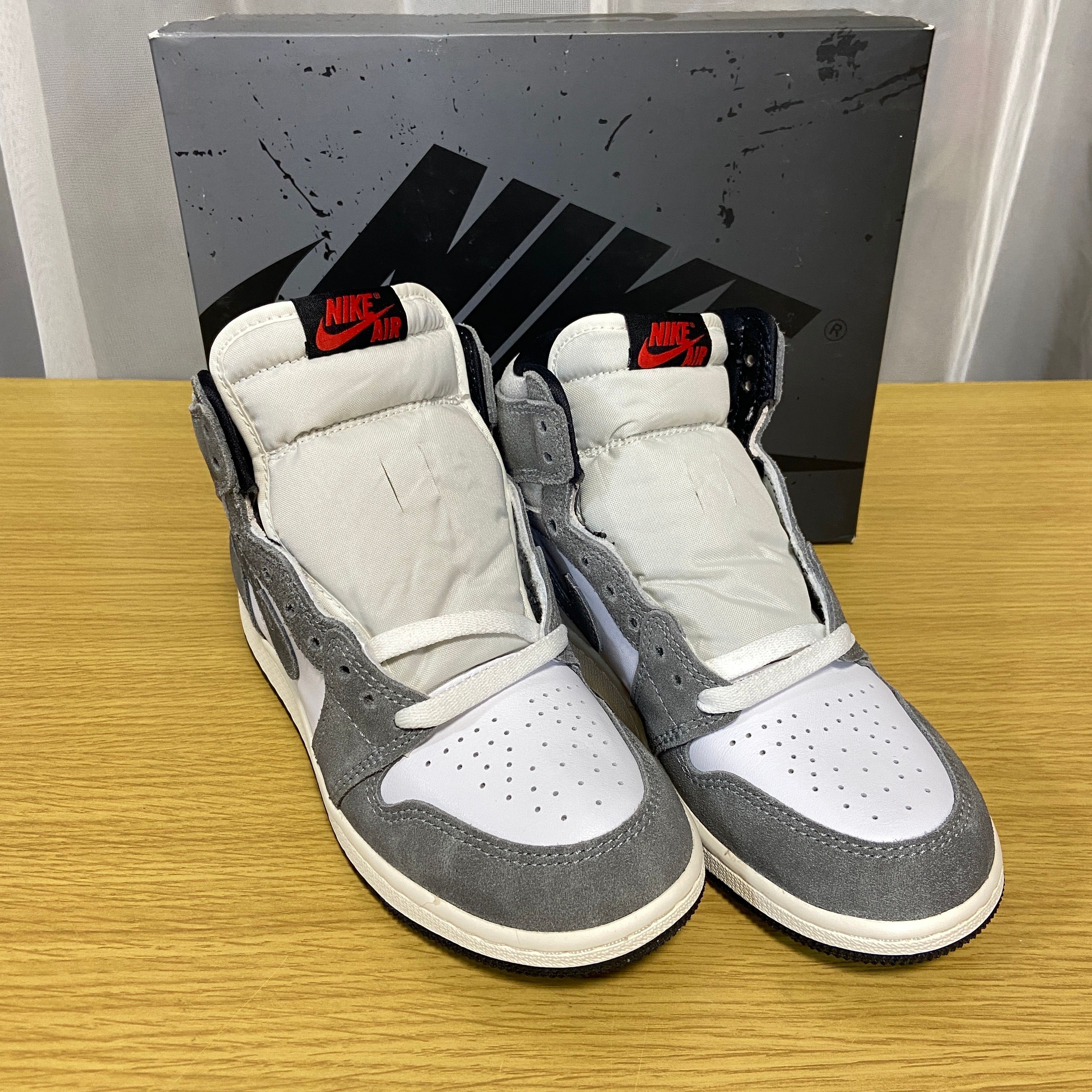 Nike GS Air Jordan 1 Retro High OG "Black and Smoke Grey"