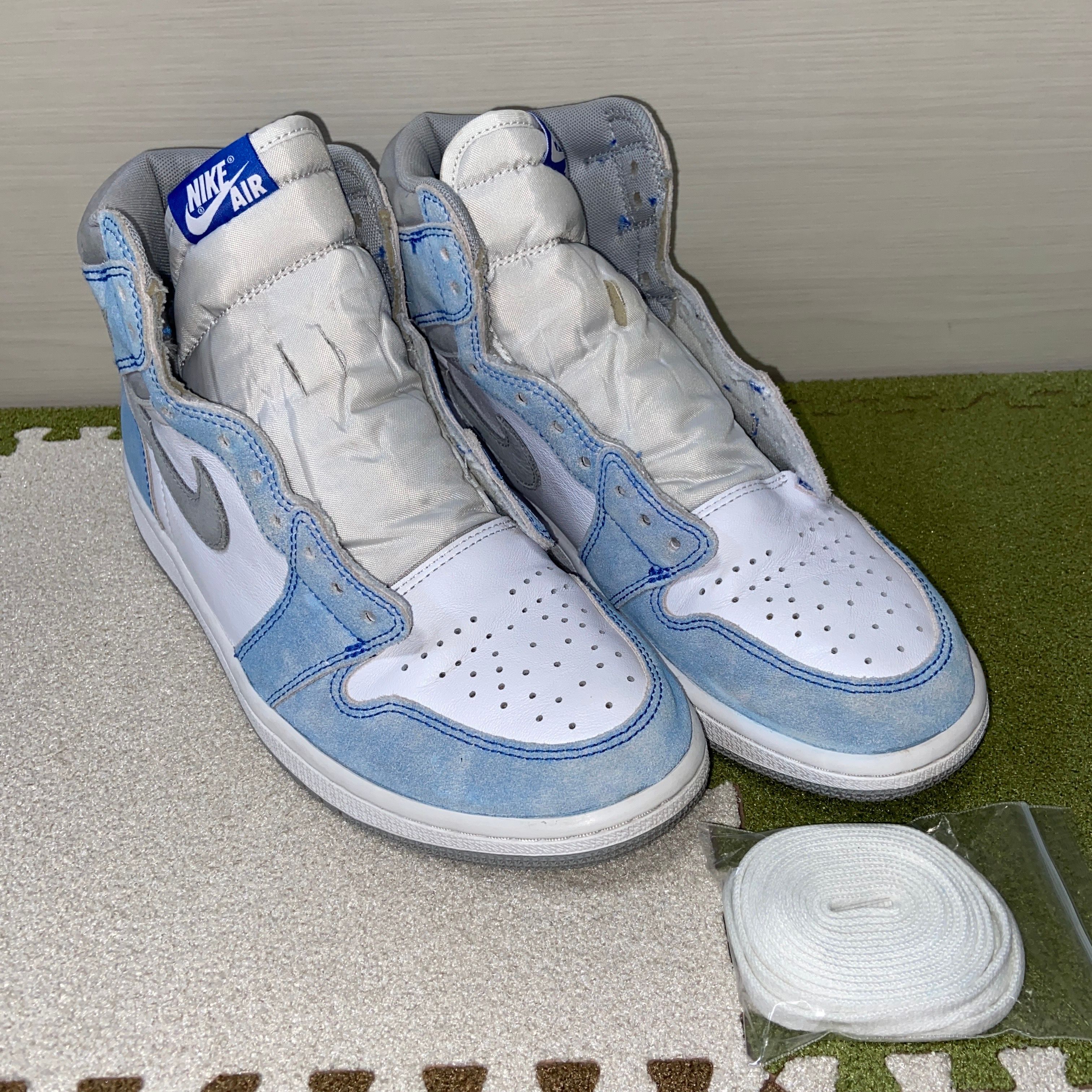 Nike Air Jordan 1 High OG "Hyper Royal"