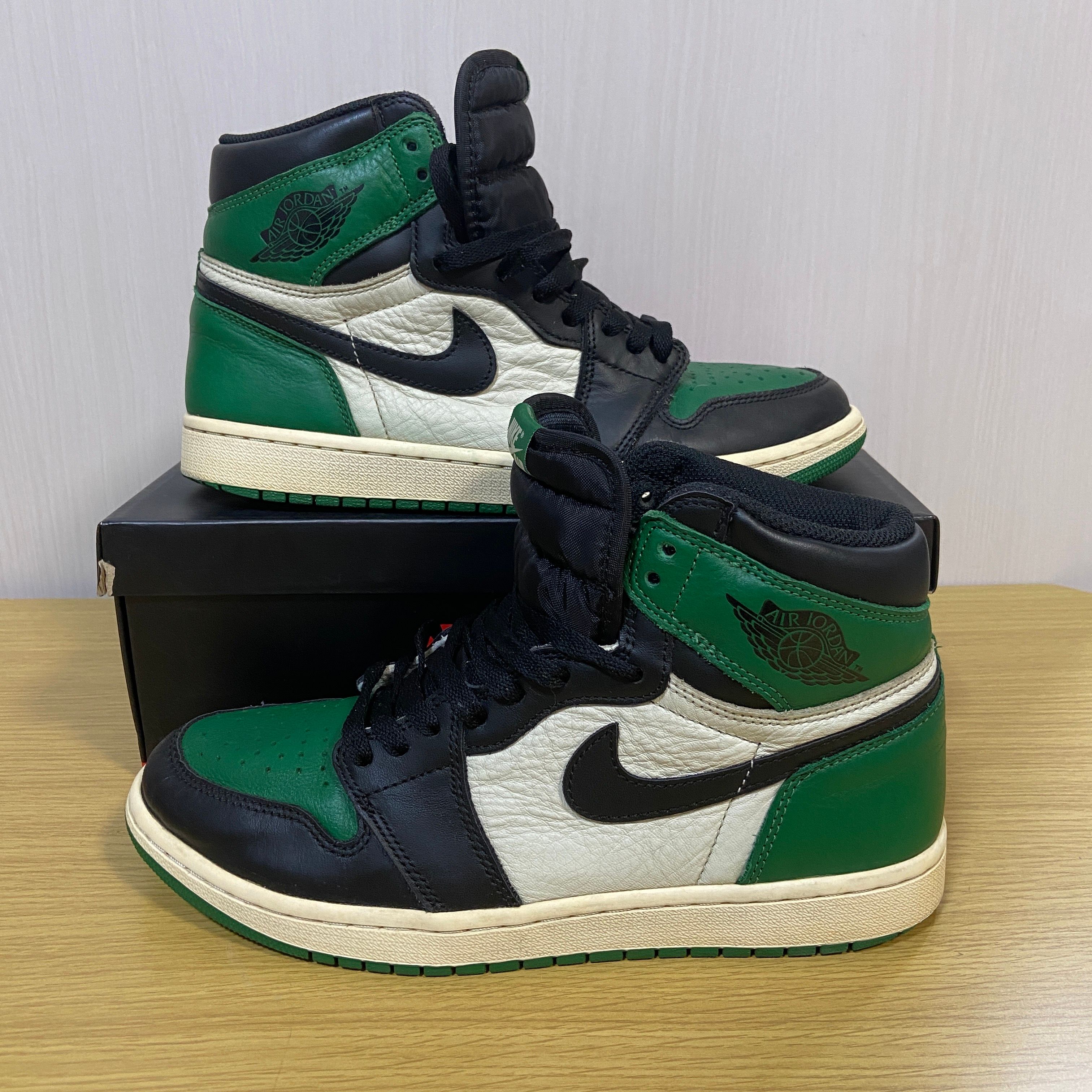 Nike Air Jordan 1 Retro High OG "Pine Green"(2018)